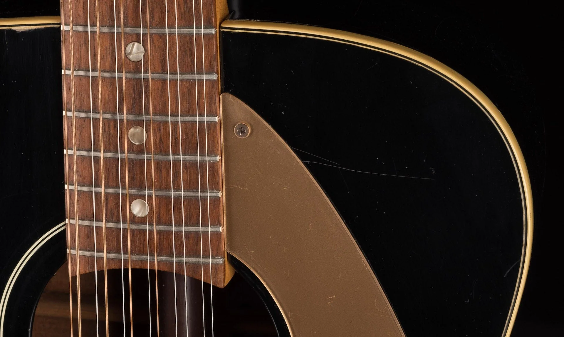 Pre-owned 1968 Fender Villager Acoustic - Rare Black Version - Image 4