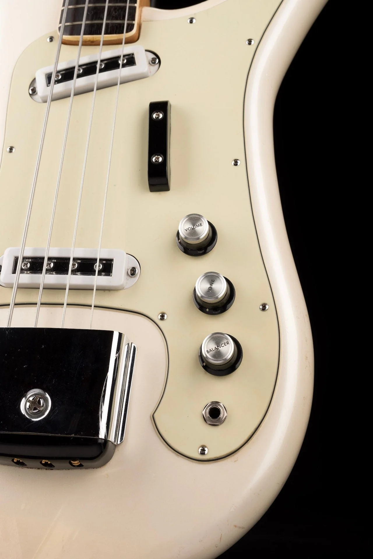 Vintage 1968 Yamaha SB-5A White “Flying Samurai” Bass With Hard Case - Image 8