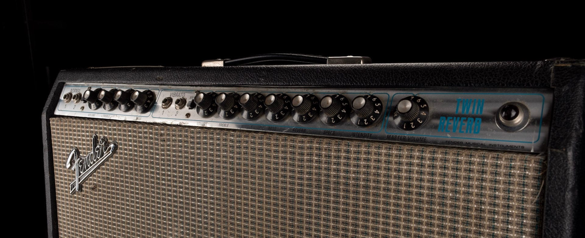 Vintage 1972 Fender Twin Reverb Guitar Amp Combo (Silverface) With Footswitch - Image 3