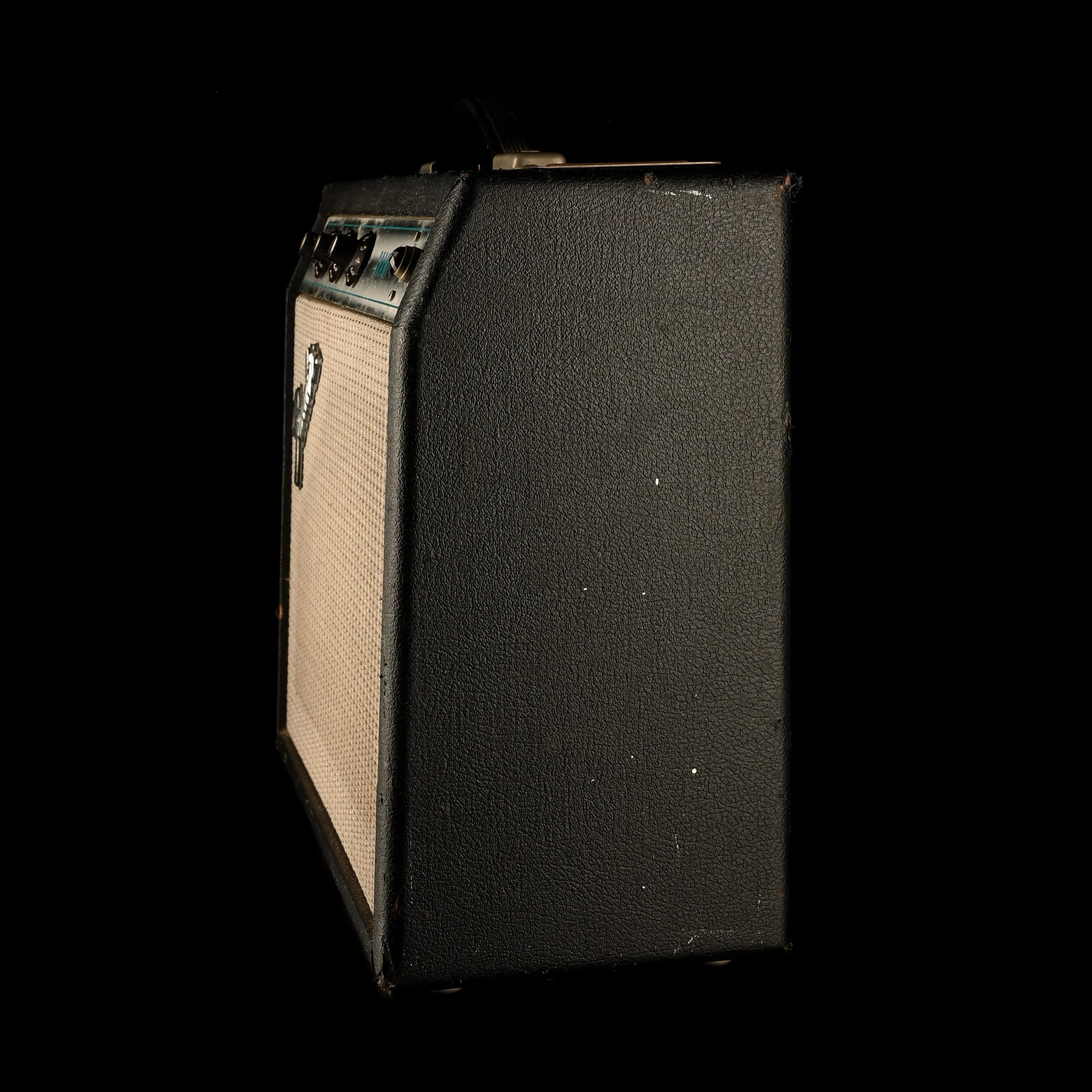 Vintage 1976 Fender Champ Guitar Amp Combo - Image 6