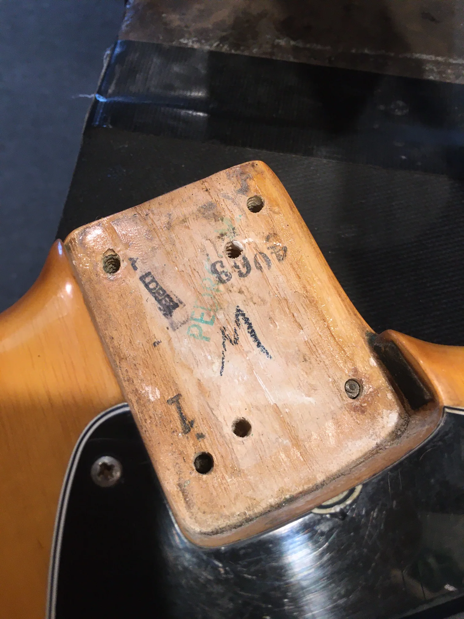 Vintage 1976 Fender Mustang Natural With OHSC - Image 19