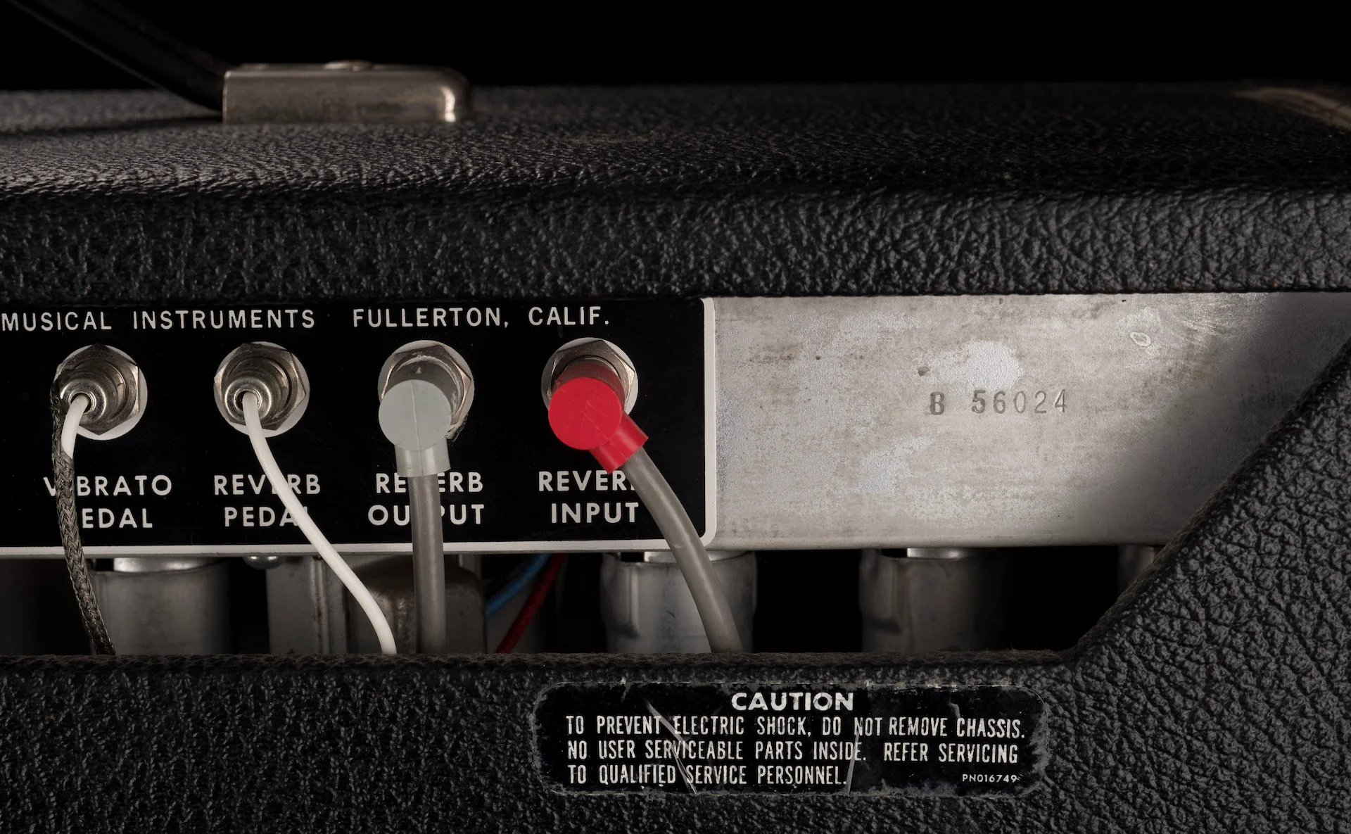 Pre Owned 1978 Fender Silver Face Deluxe Reverb Guitar Amp Combo - Image 15