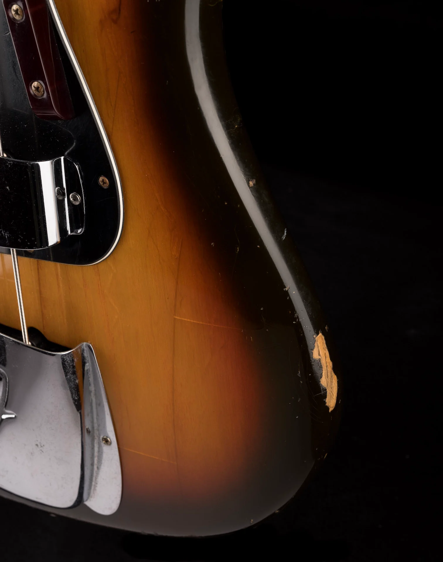Pre Owned 1978 Fender Left-Handed Jazz Bass Sunburst Maple fretboard With OHSC - Image 9