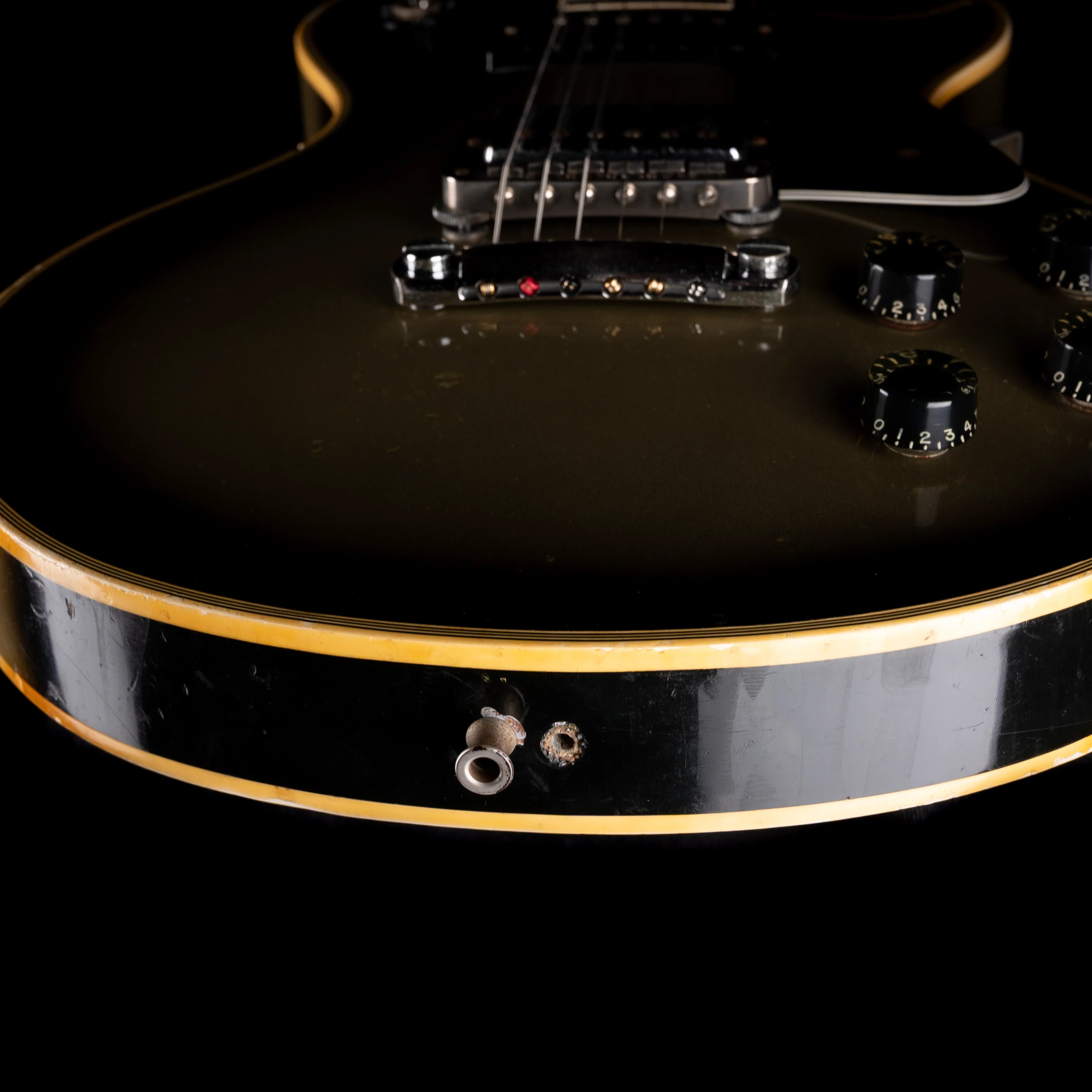 Pre Owned 1981 Gibson Les Paul Custom Silverburst With OHSC - Image 13