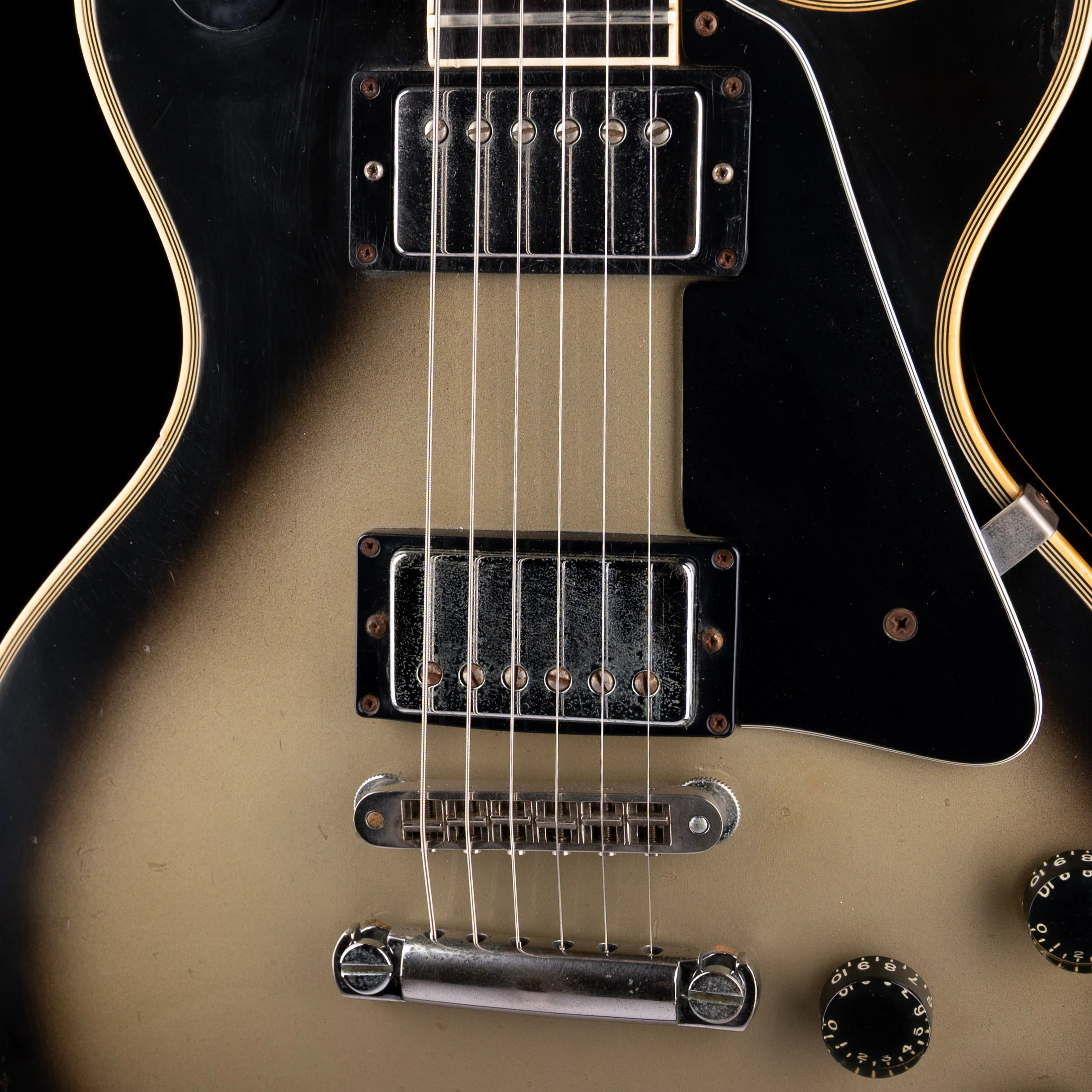 Pre Owned 1981 Gibson Les Paul Custom Silverburst With OHSC - Image 4