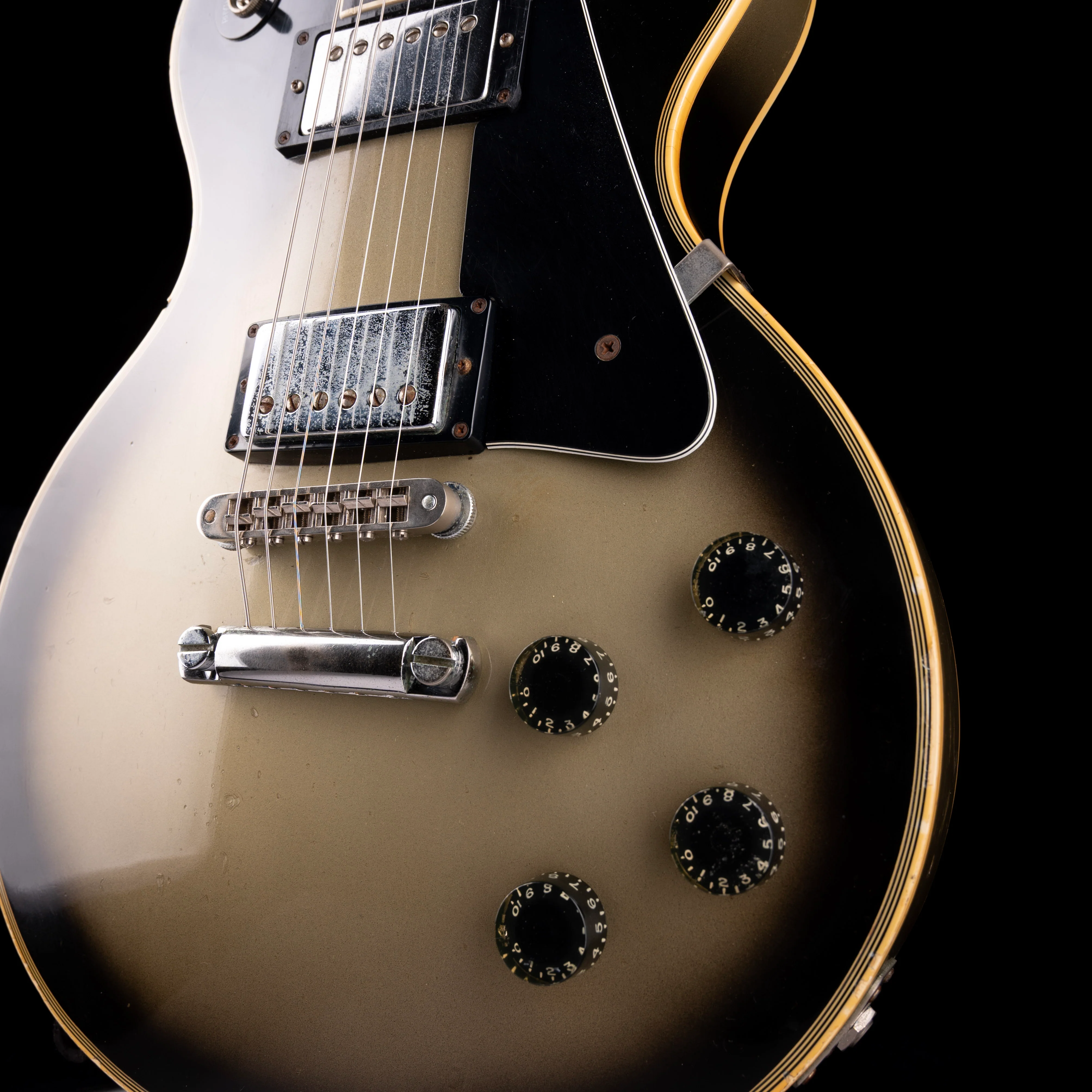 Pre Owned 1981 Gibson Les Paul Custom Silverburst With OHSC - Image 5