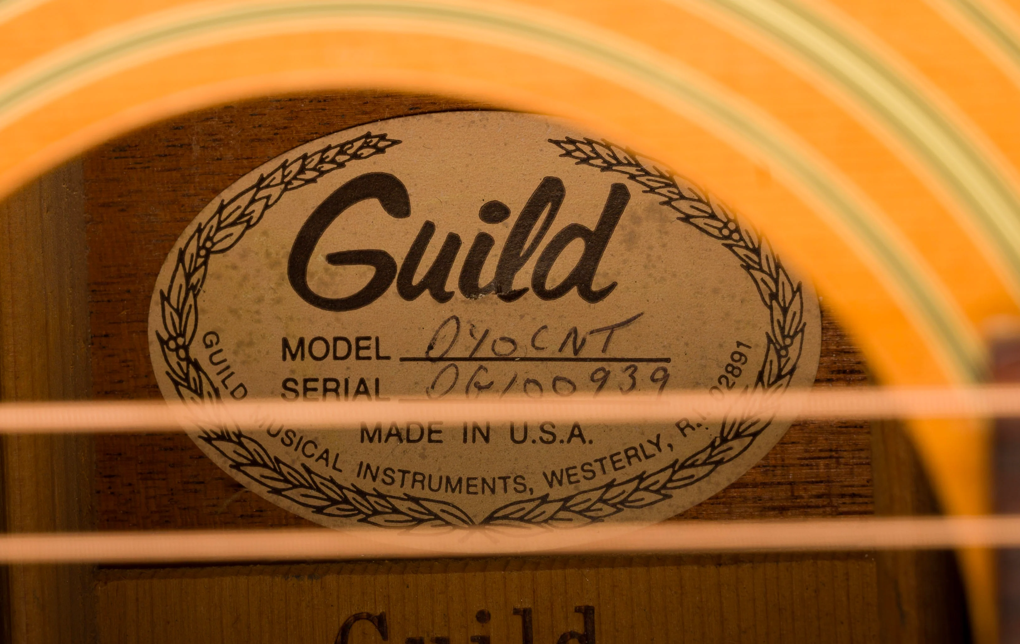 Vintage 1982 Guild D40C Natural Acoustic Guitar With OHSC - Image 9