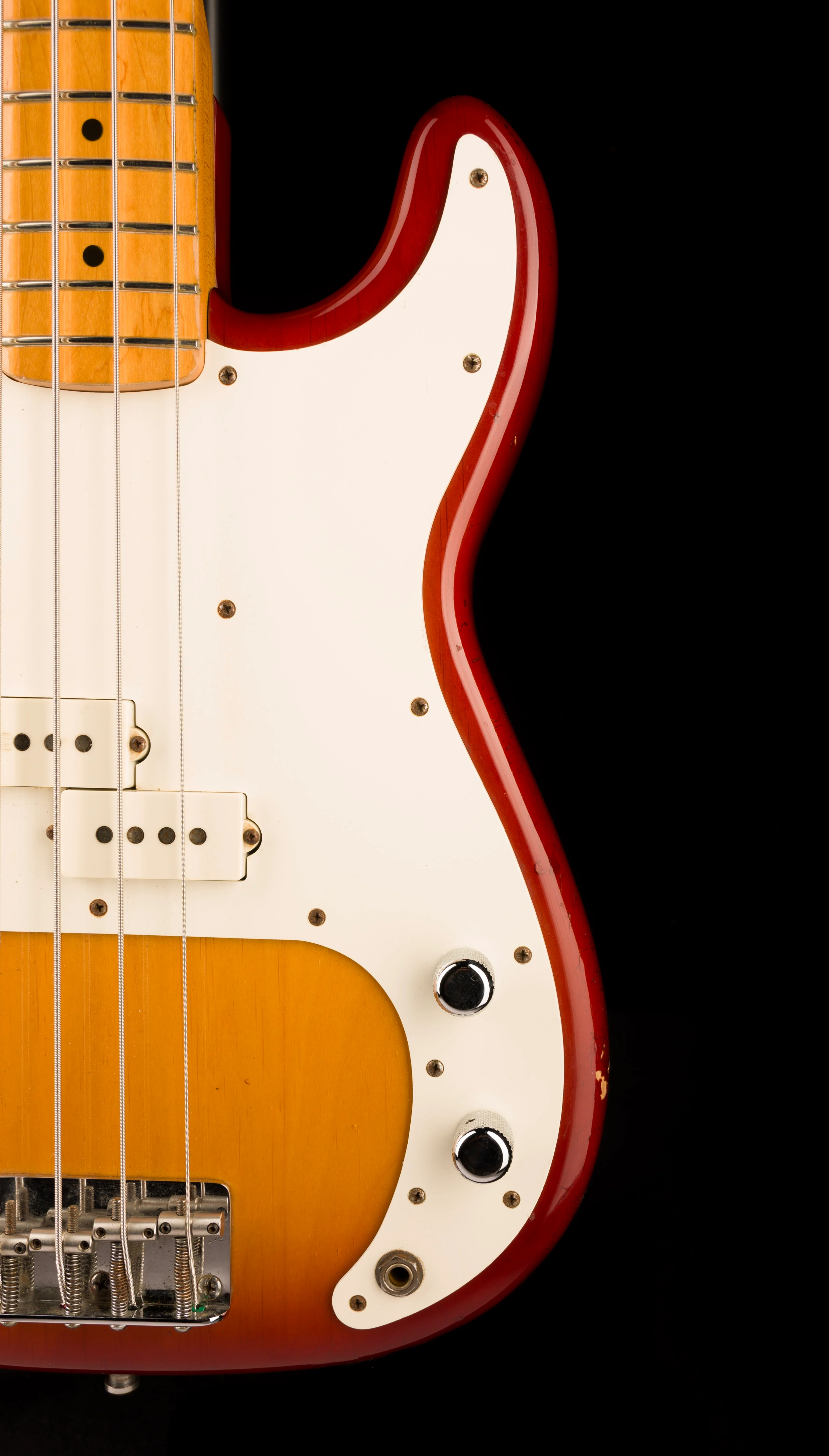 Vintage 1983 Fender Precision Bass Maple Neck Cherry Sunburst With Gig Bag - Image 9