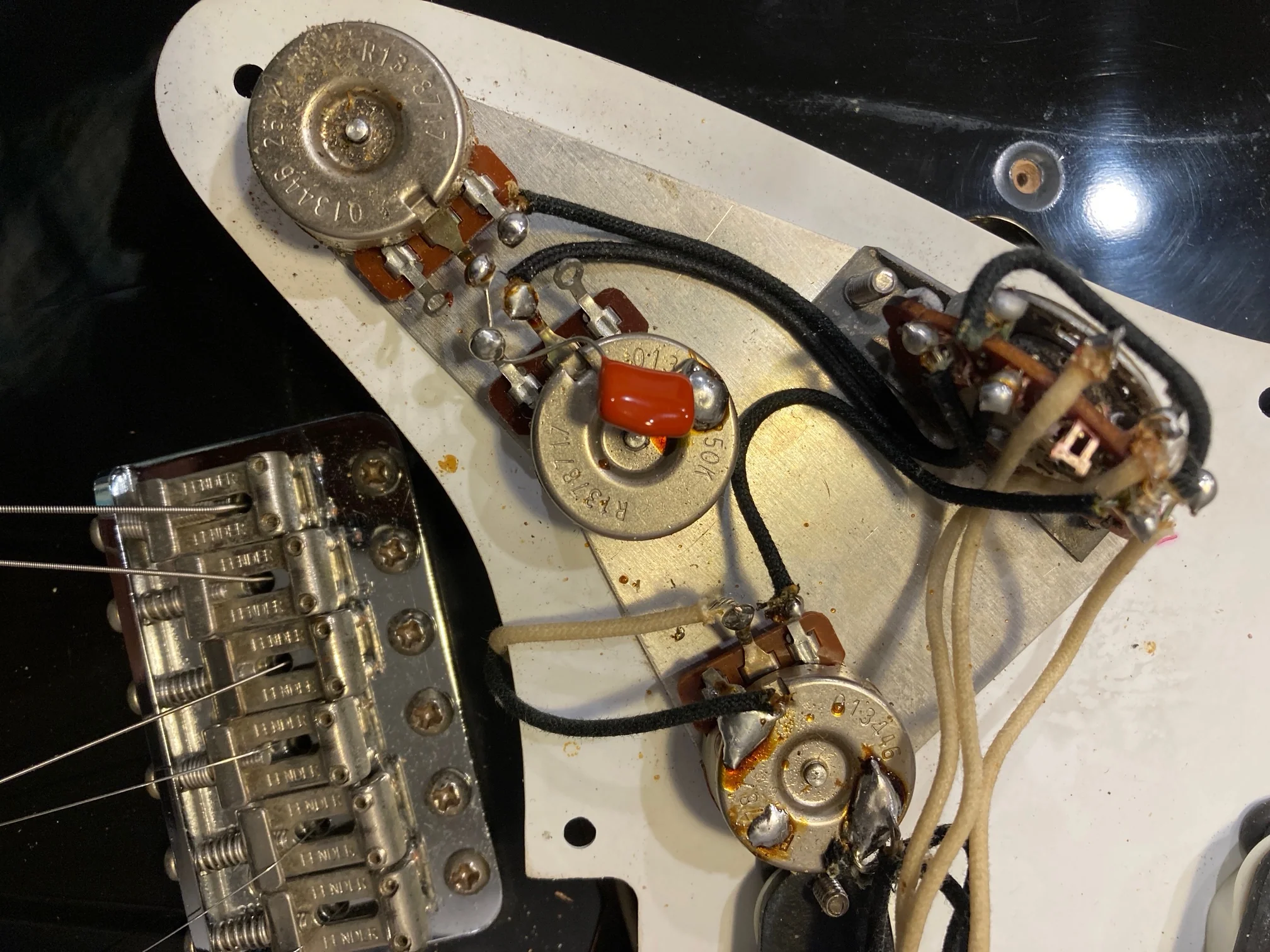 Vintage '87 Fender American Vintage '57 Stratocaster Black Electric Guitar With OHSC - Image 17