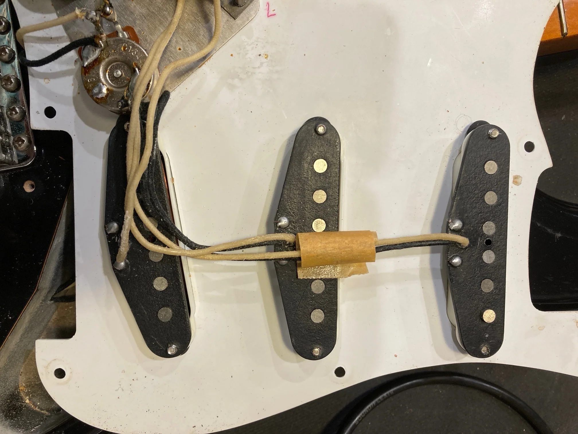 Vintage '87 Fender American Vintage '57 Stratocaster Black Electric Guitar With OHSC - Image 19