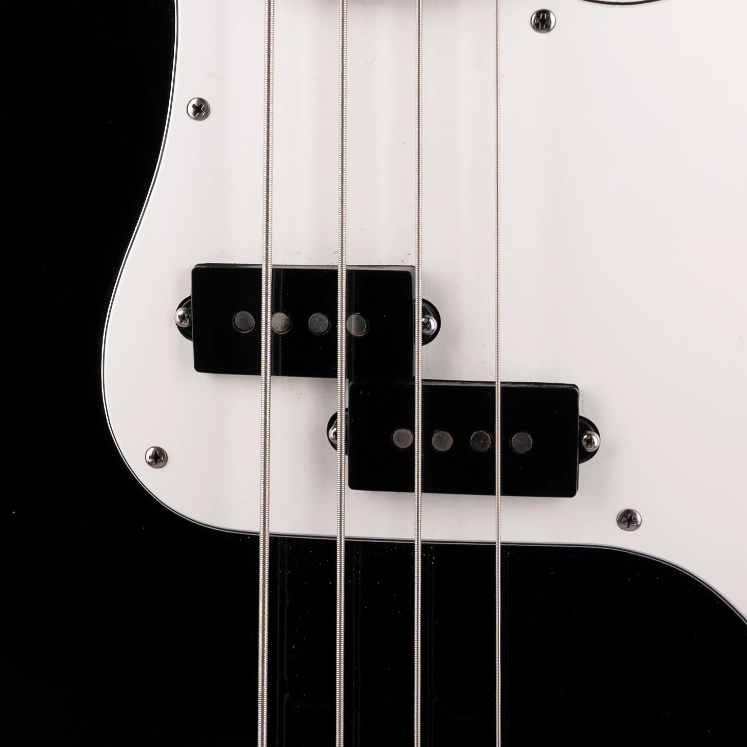 Vintage 1988 Fender Longhorn Precision Bass Black With OHSC - Image 4