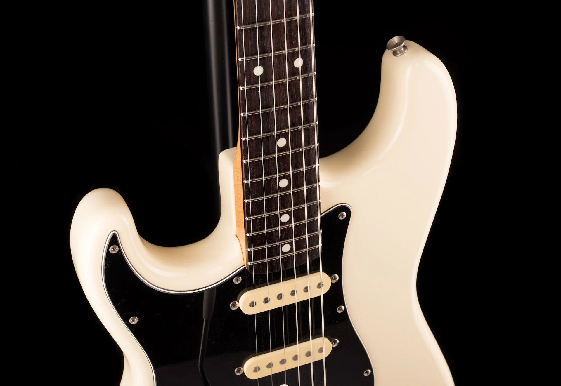 Pre-Owned 1988 Fender Made In Japan Stratocaster Left-Handed Olympic White Electric Guitar With Bag - Image 4