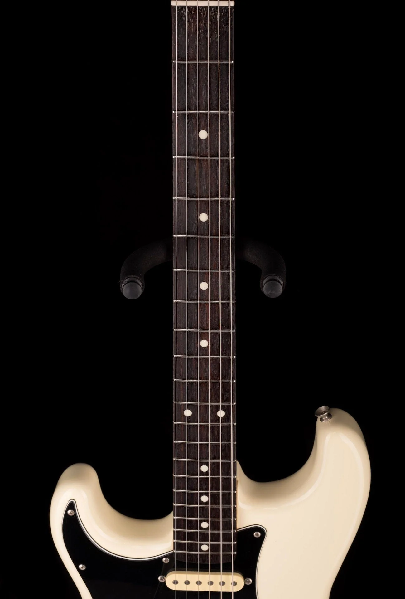 Pre-Owned 1988 Fender Made In Japan Stratocaster Left-Handed Olympic White Electric Guitar With Bag - Image 9