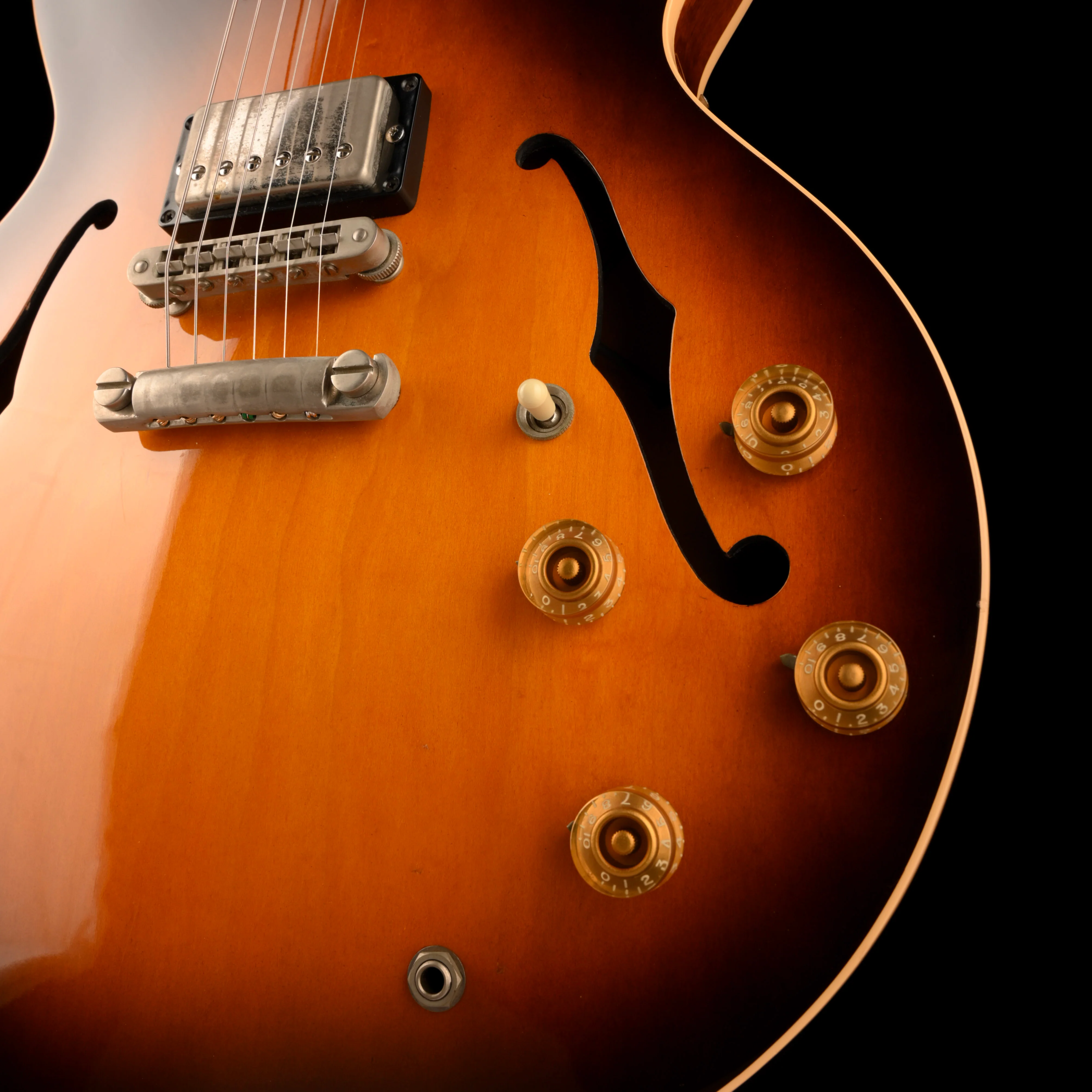 Pre Owned 1988 Gibson ES-335 Sunburst Electric Guitar With OHSC - Image 5