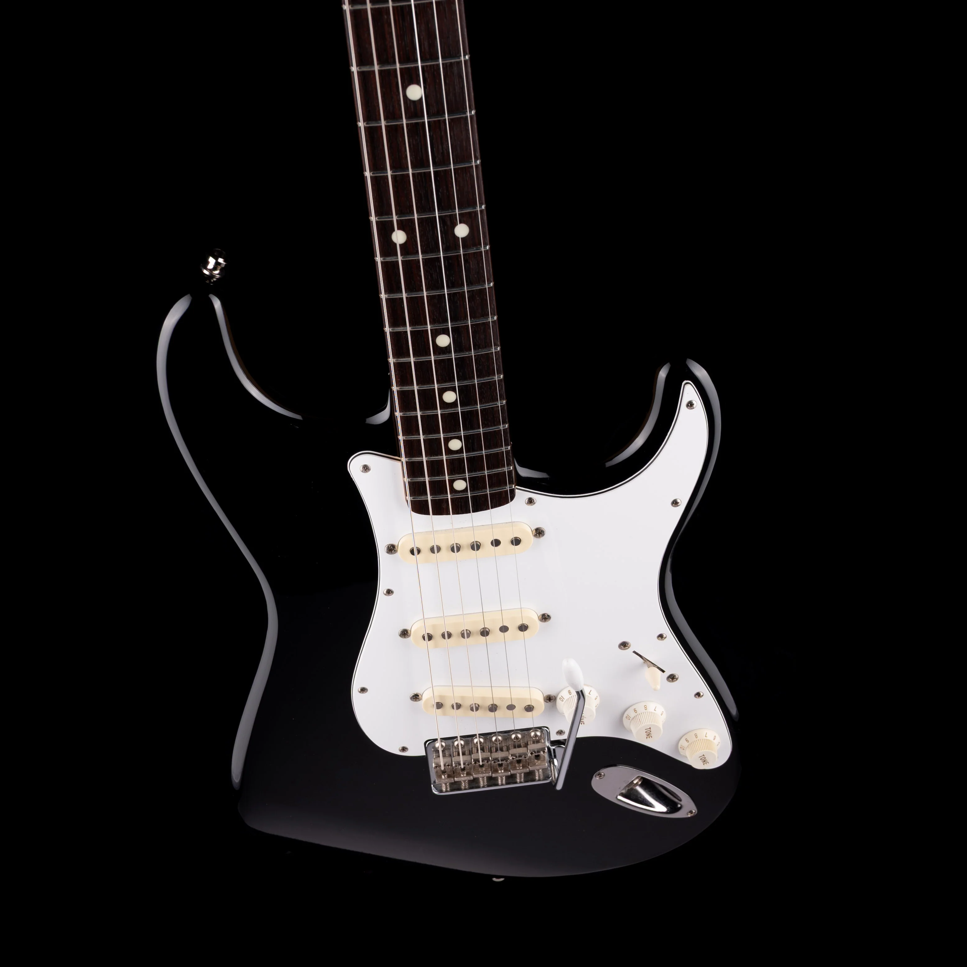 Pre Owned 1989-90 Fender Made In Japan '62 Reissue Stratocaster Black With Gig Bag - Image 3