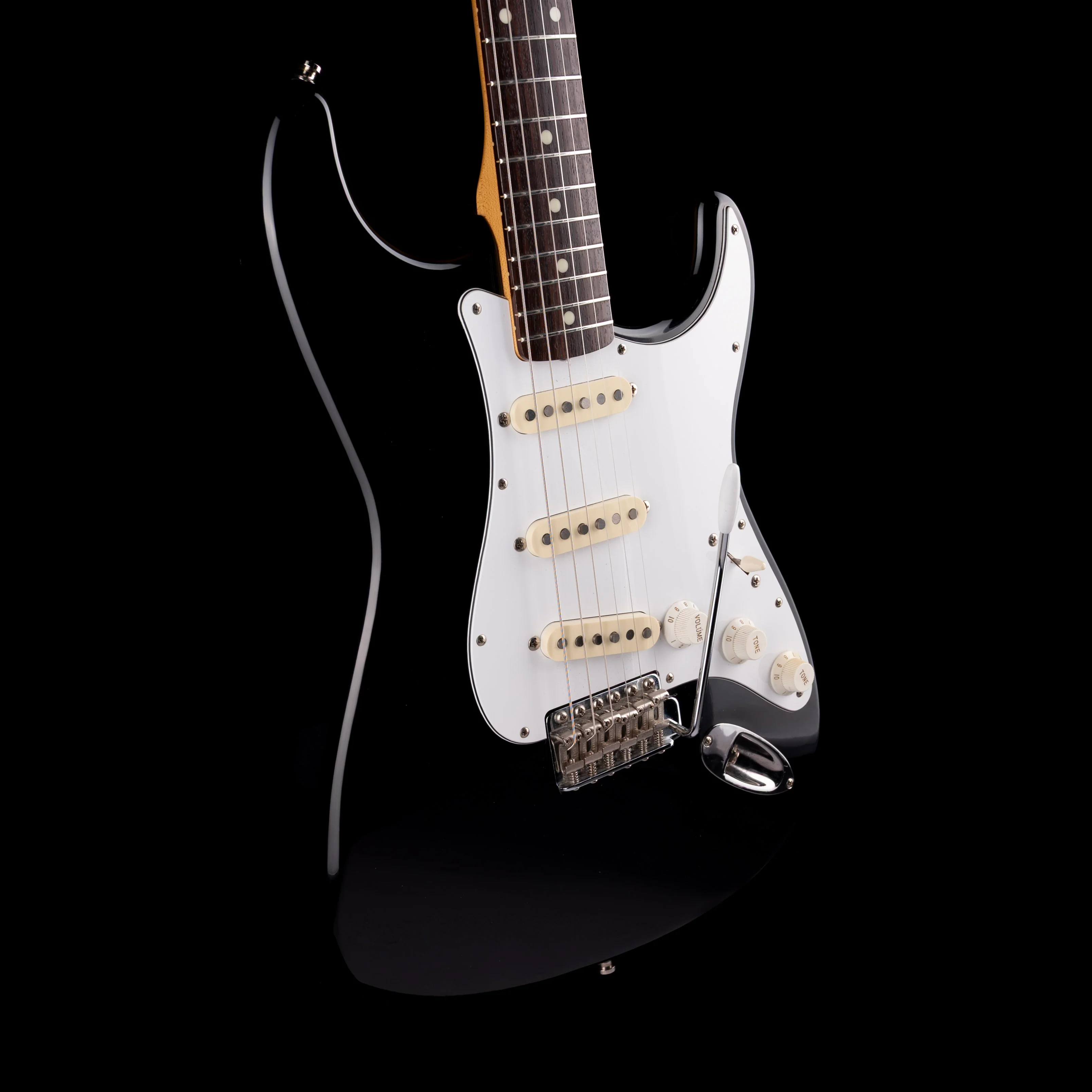 Pre Owned 1989-90 Fender Made In Japan '62 Reissue Stratocaster Black With Gig Bag - Image 6