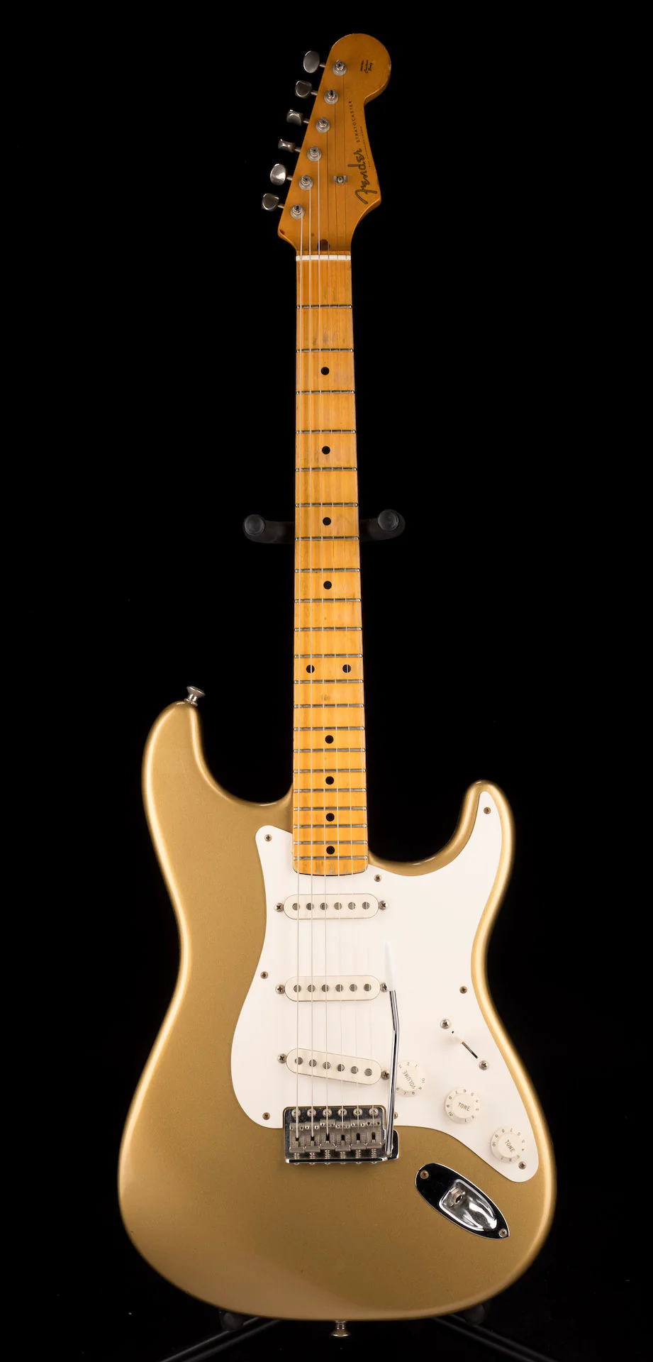 Pre Owned 1990s Fender Made In Japan VJ ST-57 Strat Gold With Gig Bag - Image 2