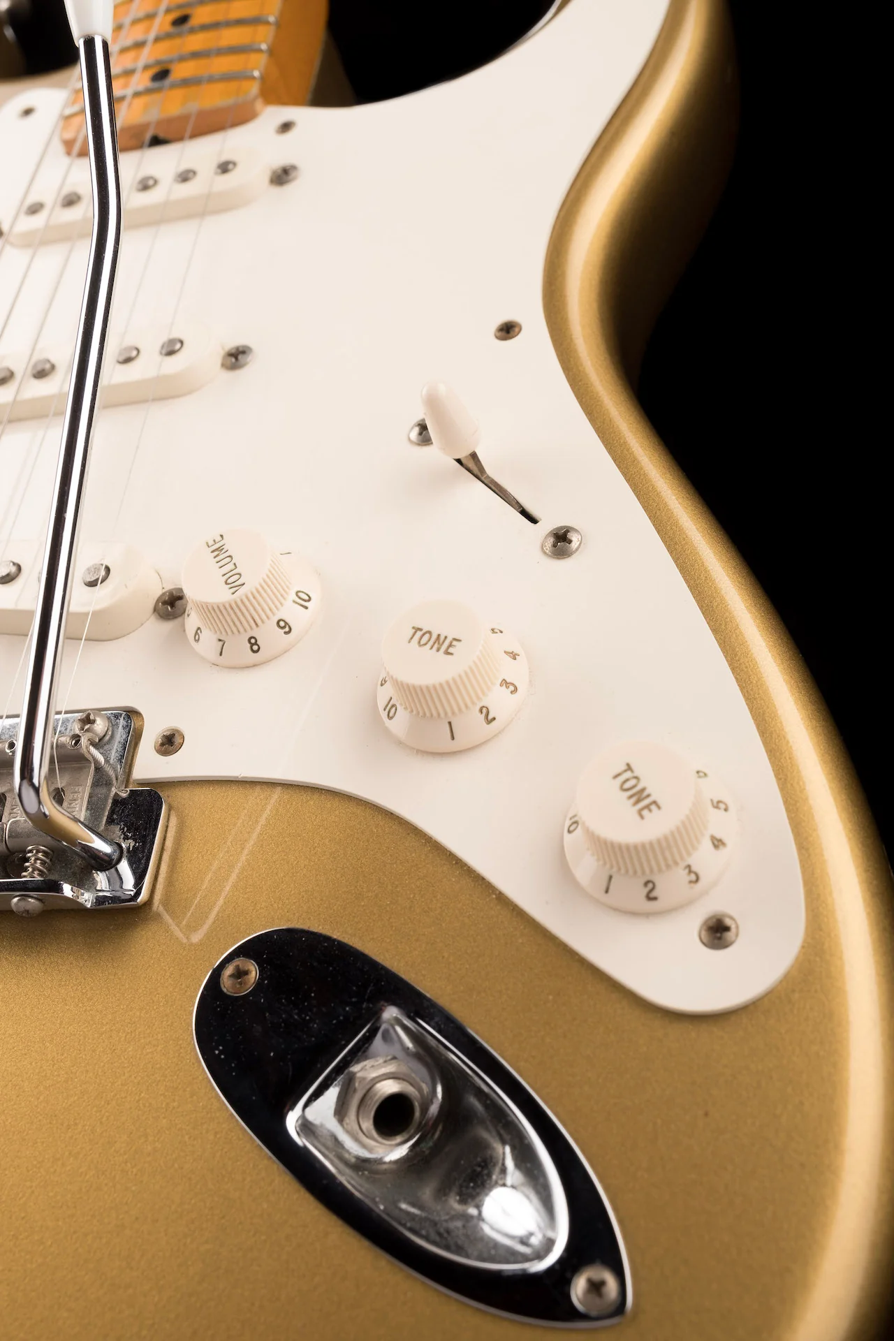 Pre Owned 1990s Fender Made In Japan VJ ST-57 Strat Gold With Gig Bag - Image 8