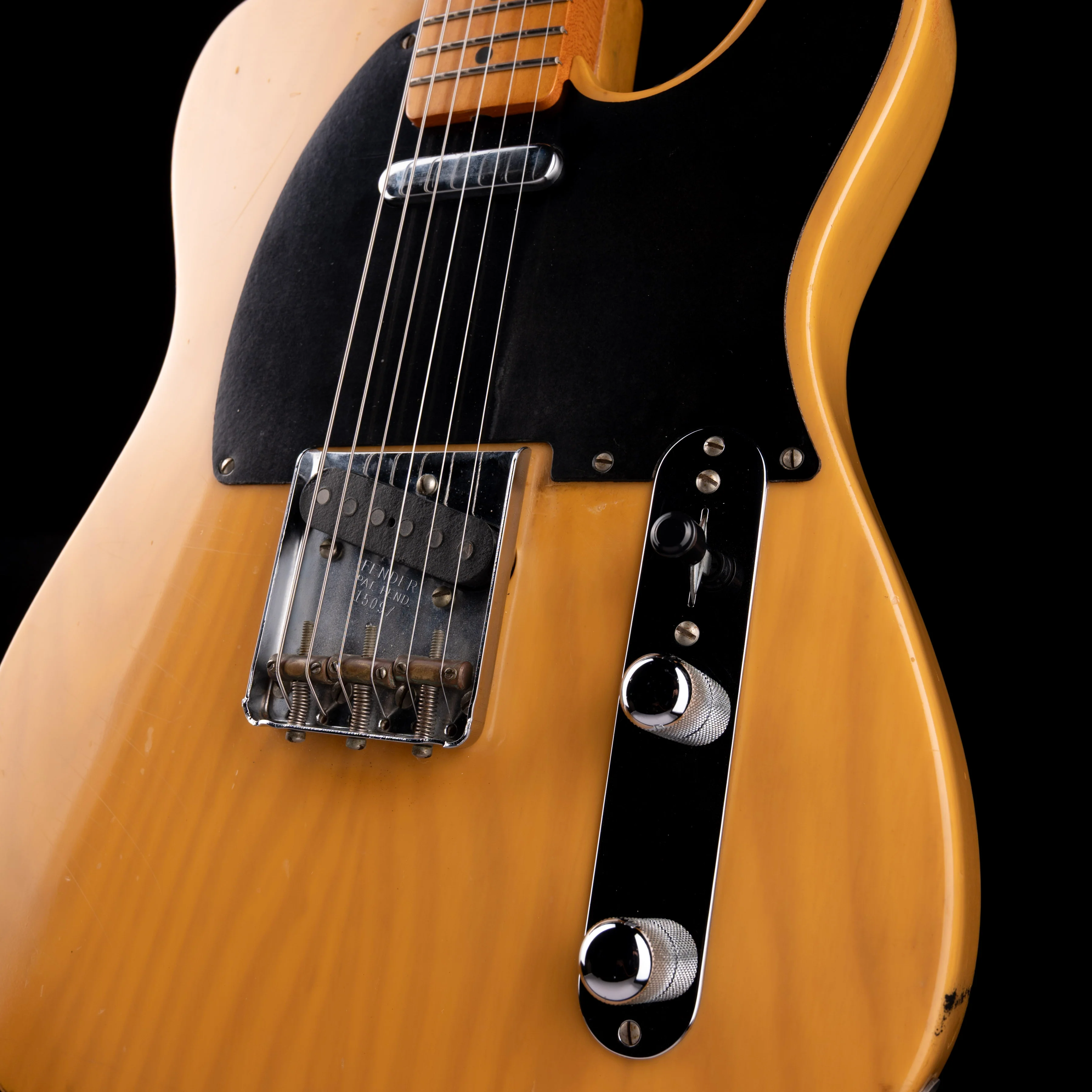 Pre Owned 1991 Fender American Vintage 1952 Telecaster Butterscotch Blonde With OHSC - Image 5