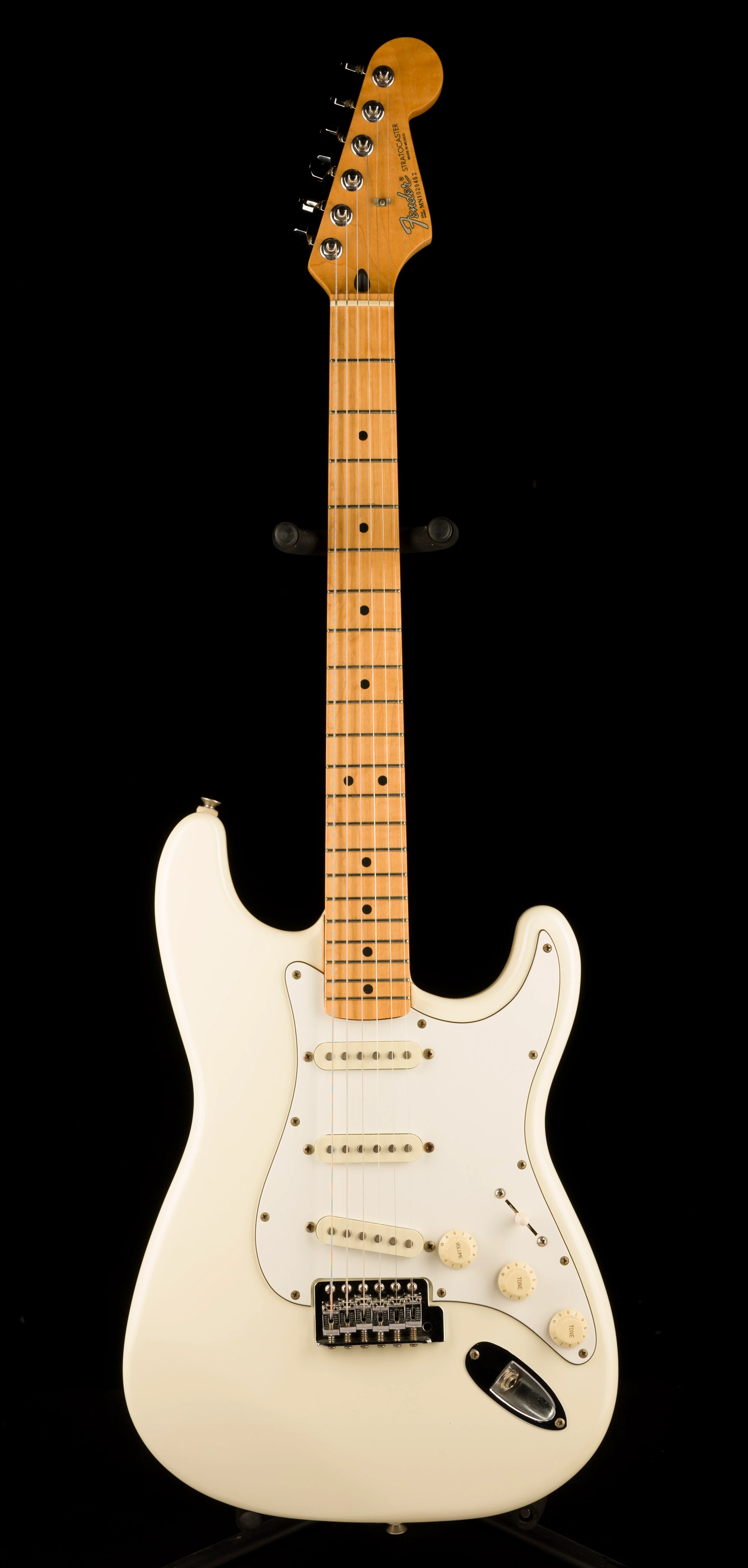 Pre Owned 1991 Fender Standard Stratocaster Arctic White Maple Neck With Gig Bag - Image 2
