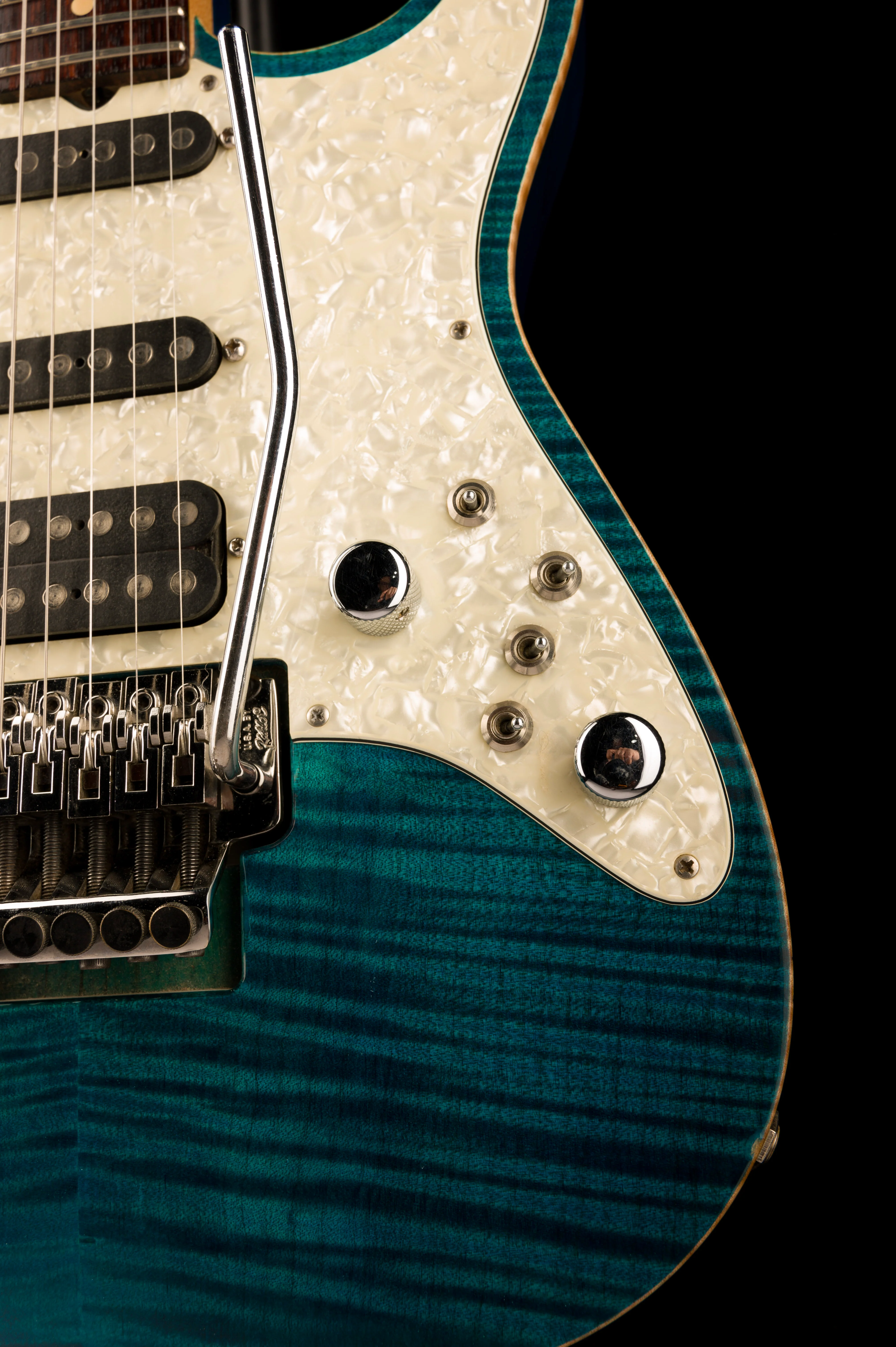 Pre Owned 1991 Tom Anderson Drop Top HSS Flametop Translucent Blue With Case - Image 8