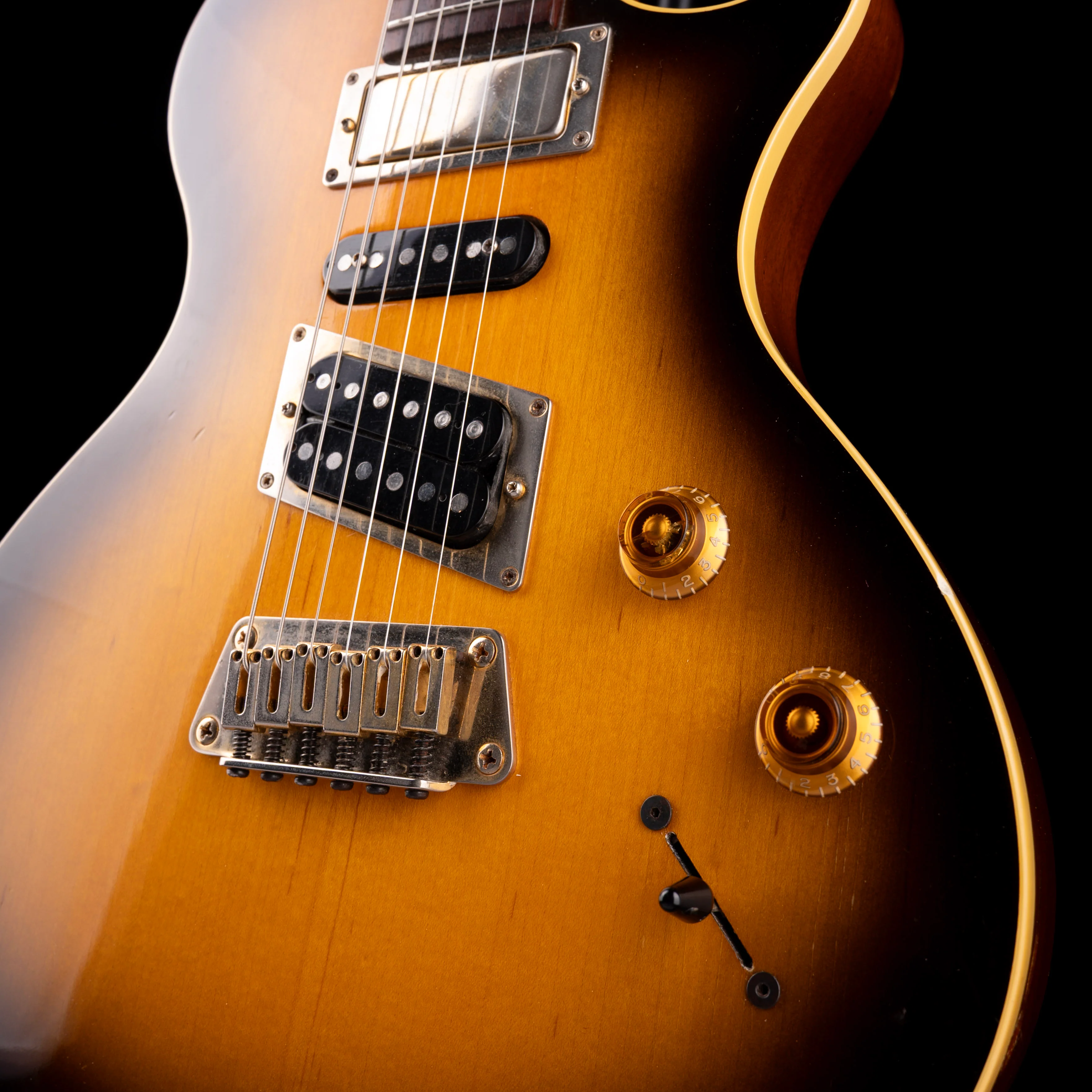 Pre Owned 1993 Gibson Nighthawk Special SP-3 Sunburst With OHSC - Image 5