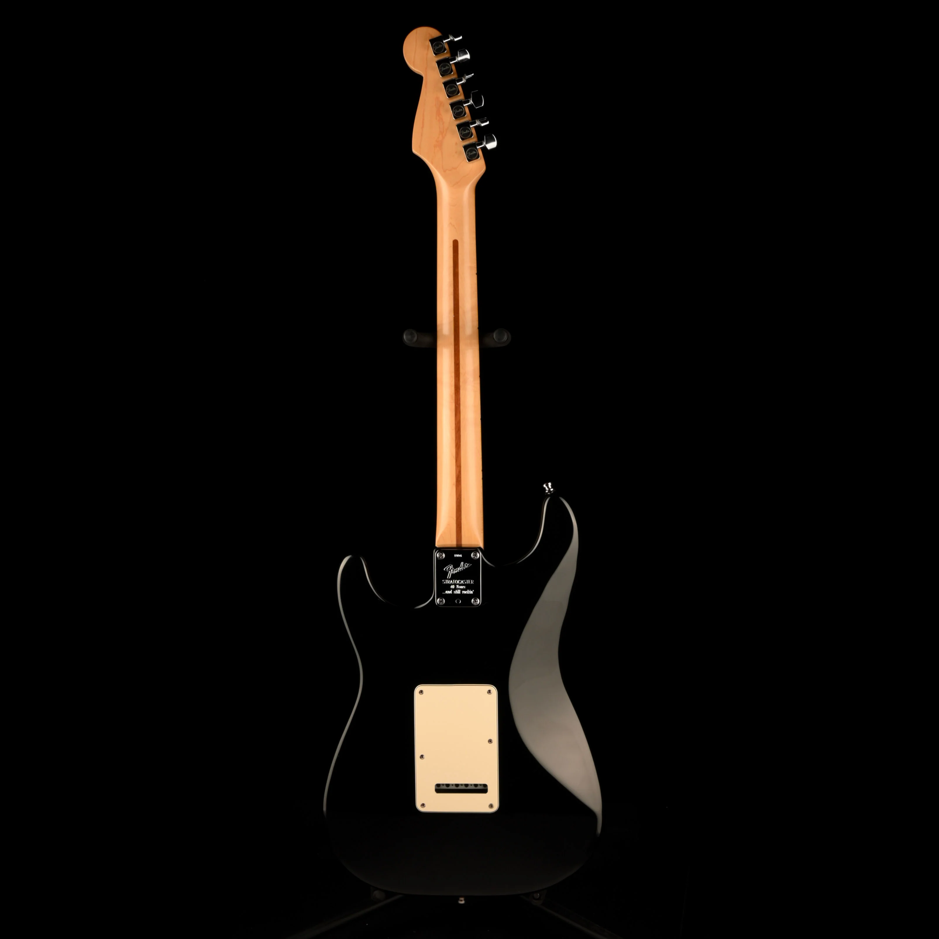 Pre Owned 1994 Fender 40th Anniversary American Standard Strat Black with OHSC - Image 10