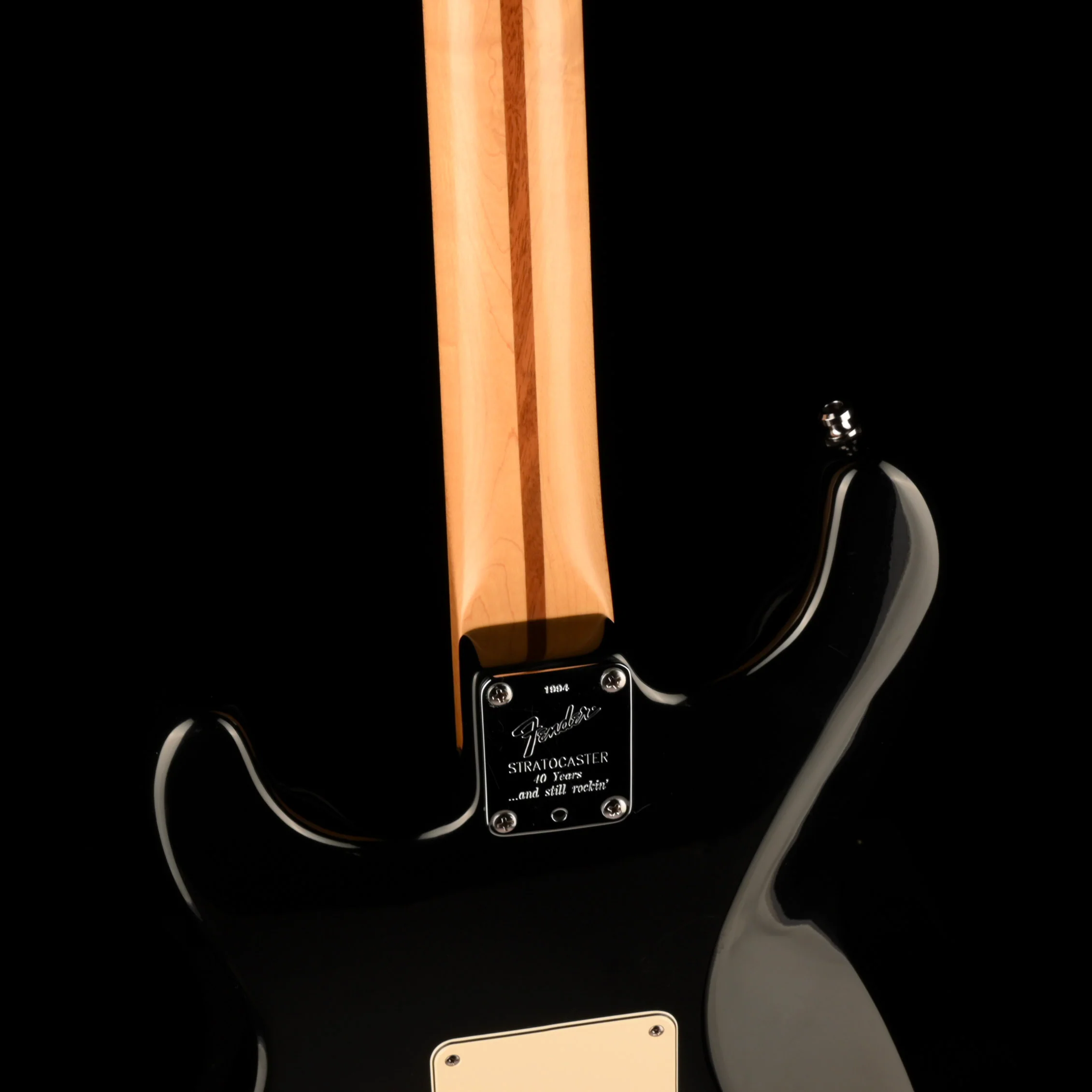 Pre Owned 1994 Fender 40th Anniversary American Standard Strat Black with OHSC - Image 11