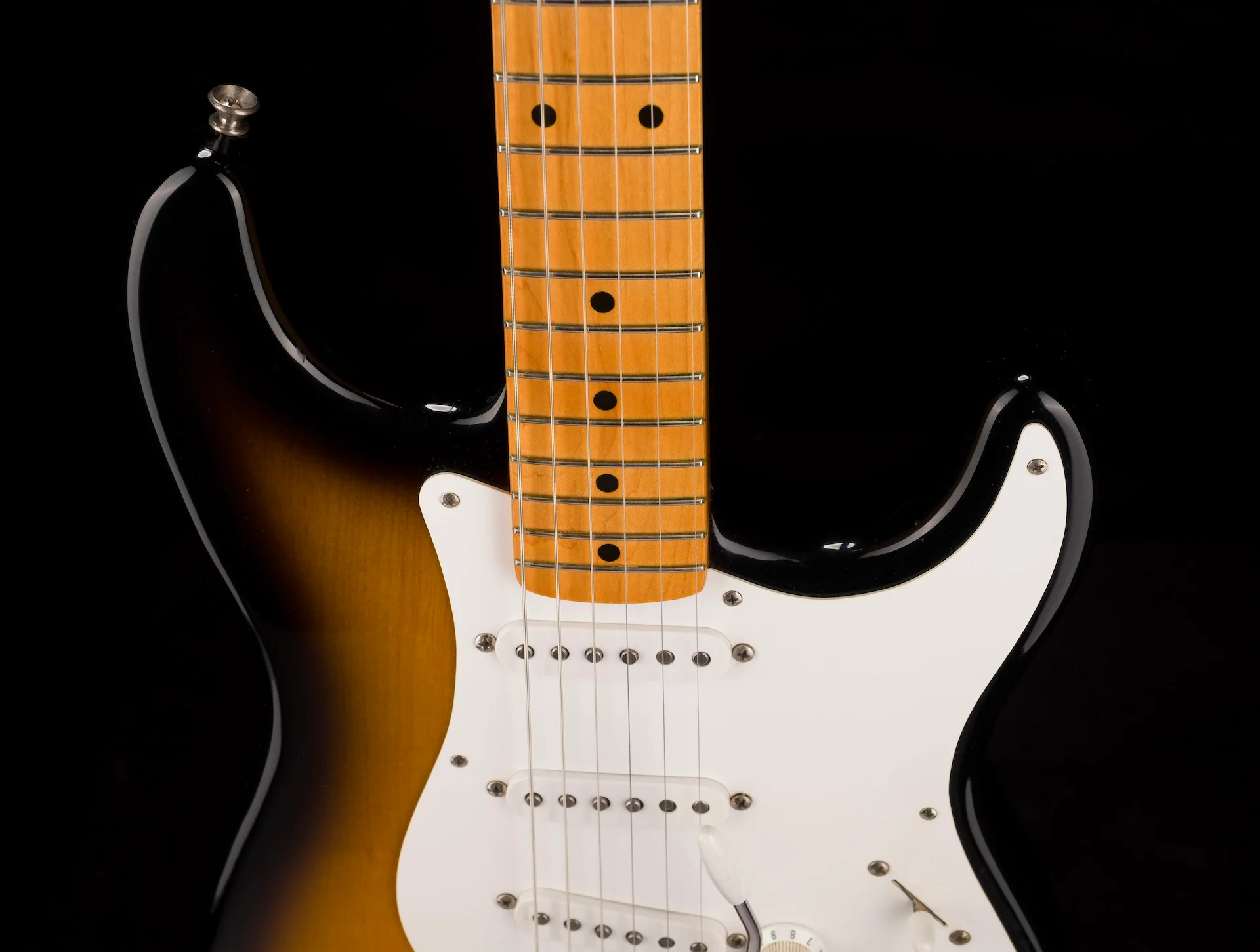 Pre Owned 1994 Fender Limited Edition 40th Anniversary '54 Stratocaster With Case - Image 3