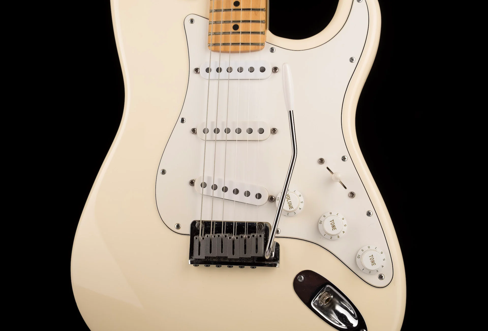 Pre Owned 1995 Fender Stratocaster American Standard Vintage White - MN N538957 - Image 6