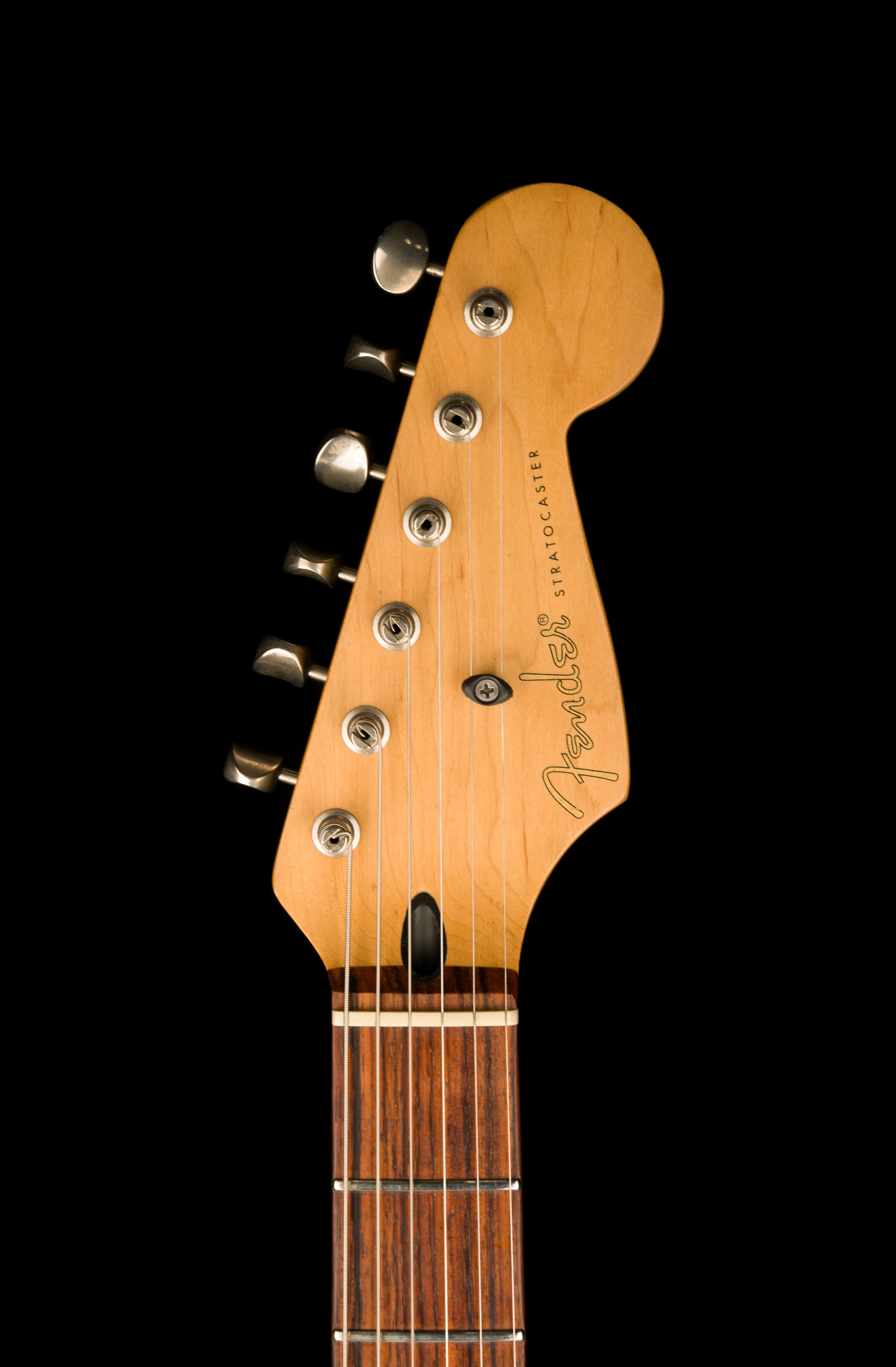 Pre Owned 1995 Fender Stratocaster Special HSS White Blonde With Flight Case - Image 12