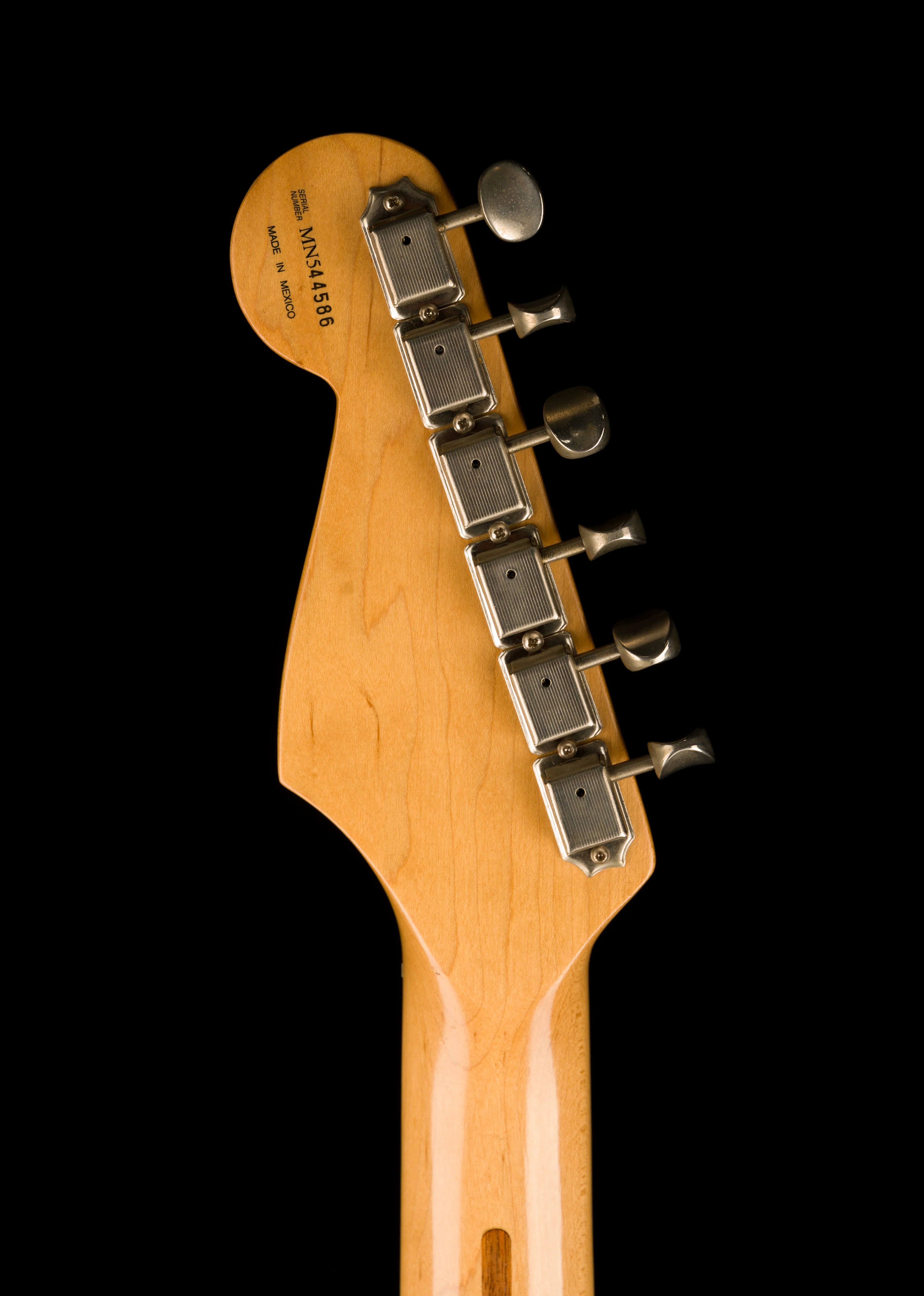 Pre Owned 1995 Fender Stratocaster Special HSS White Blonde With Flight Case - Image 18