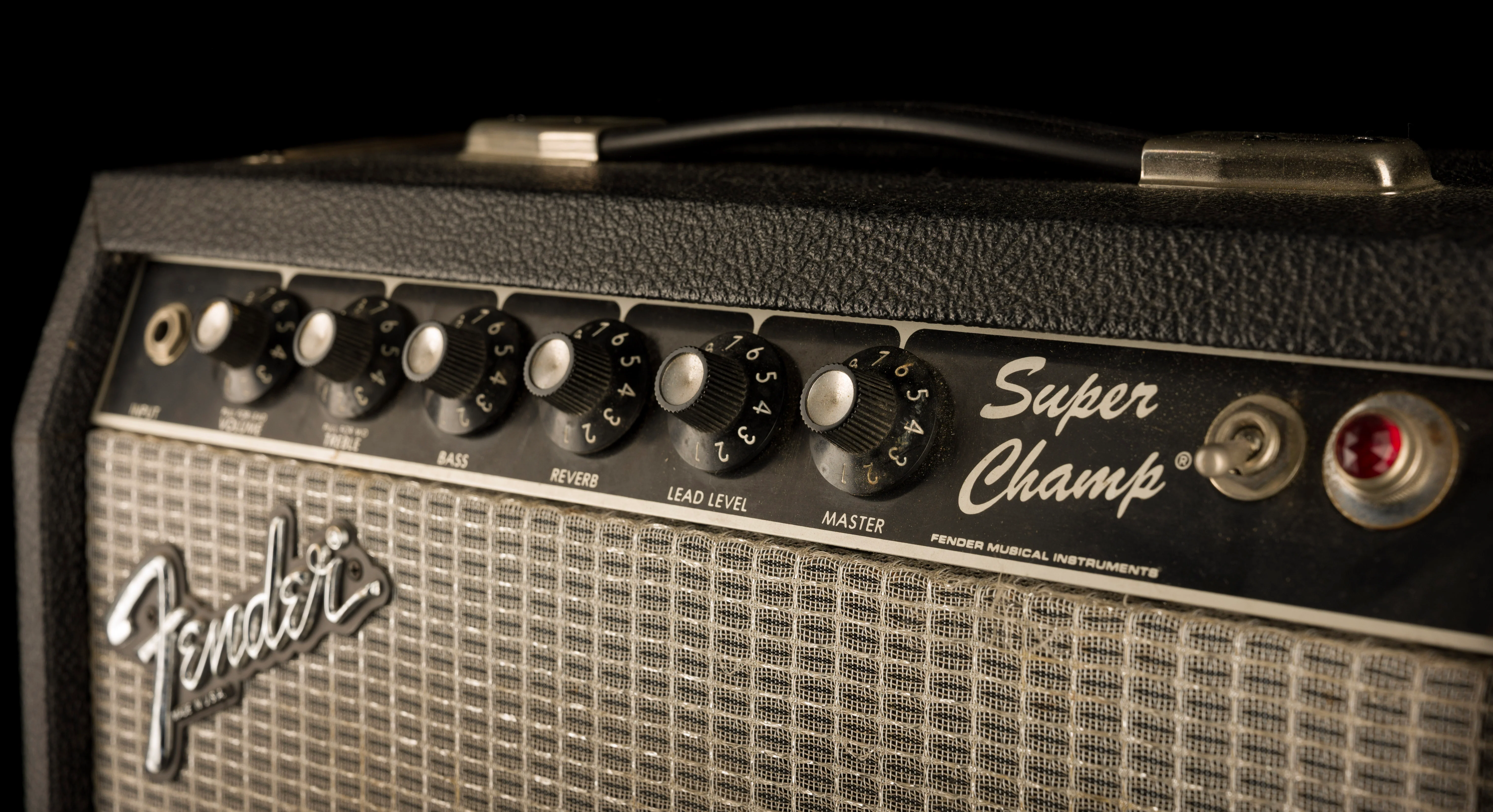 Pre Owned 1995 Fender Super Champ Black Guitar Amp Combo - Image 3