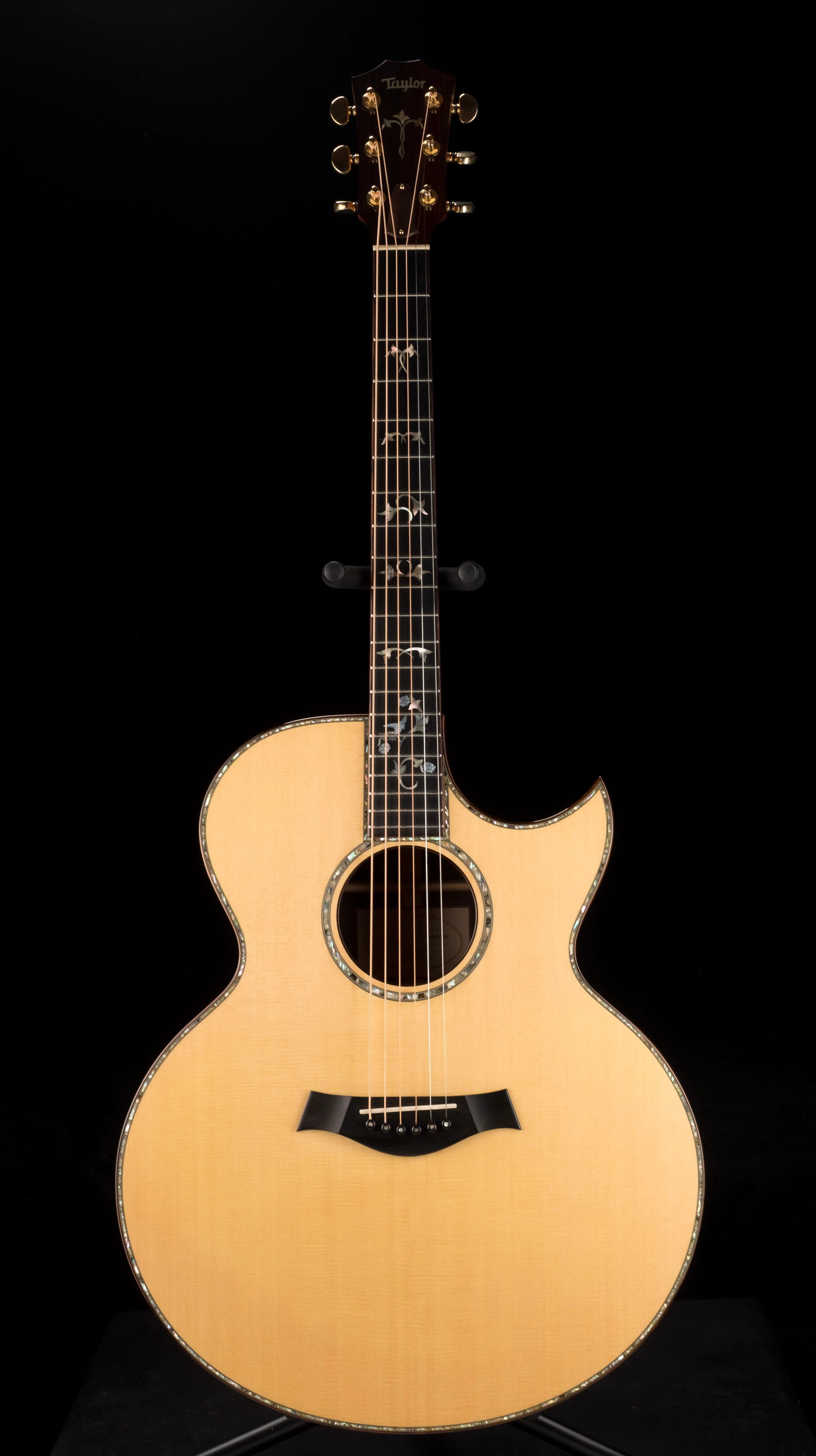 Pre Owned 1999 Taylor 915C Acoustic Guitar With Case - Image 2
