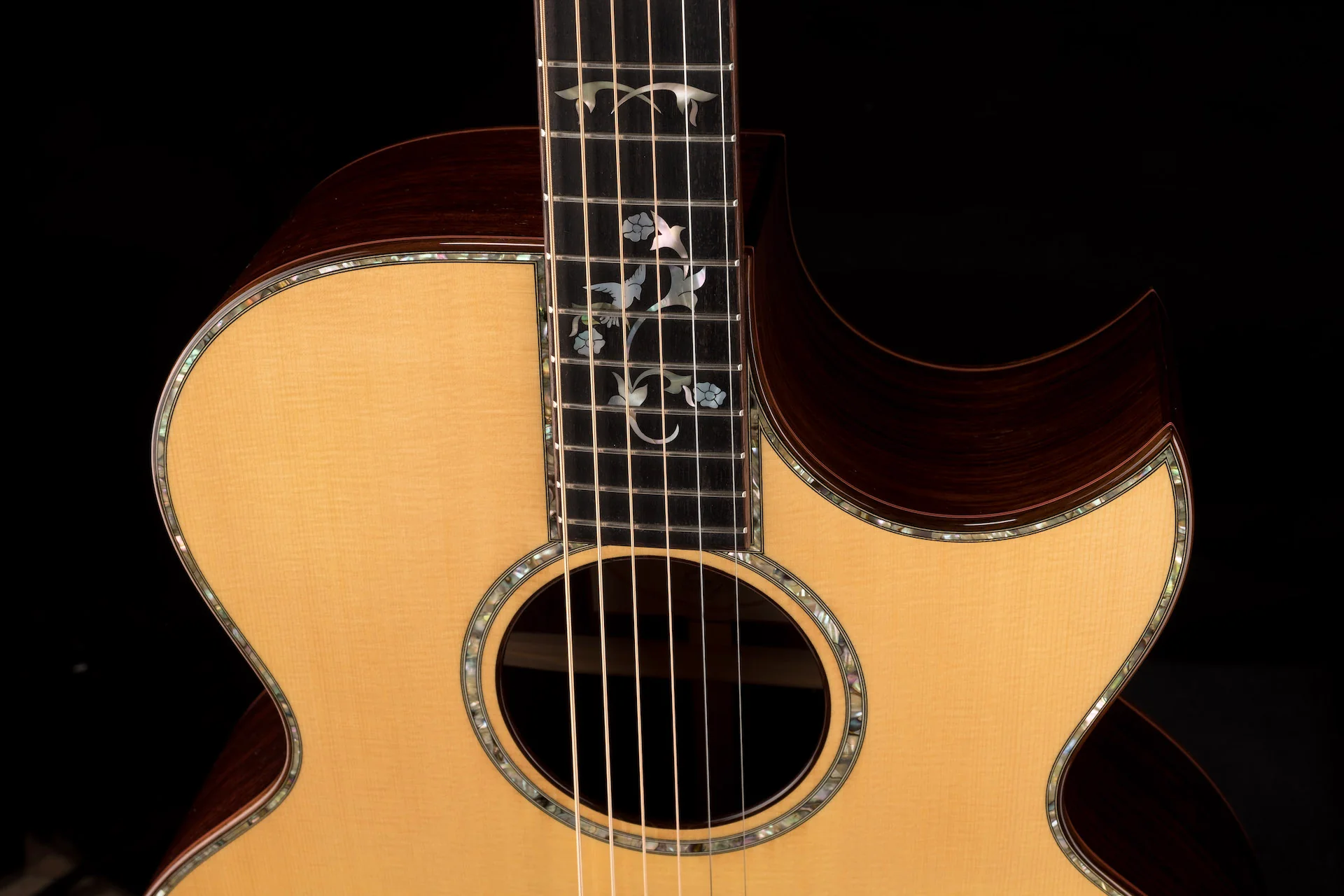 Pre Owned 1999 Taylor 915C Acoustic Guitar With Case - Image 3