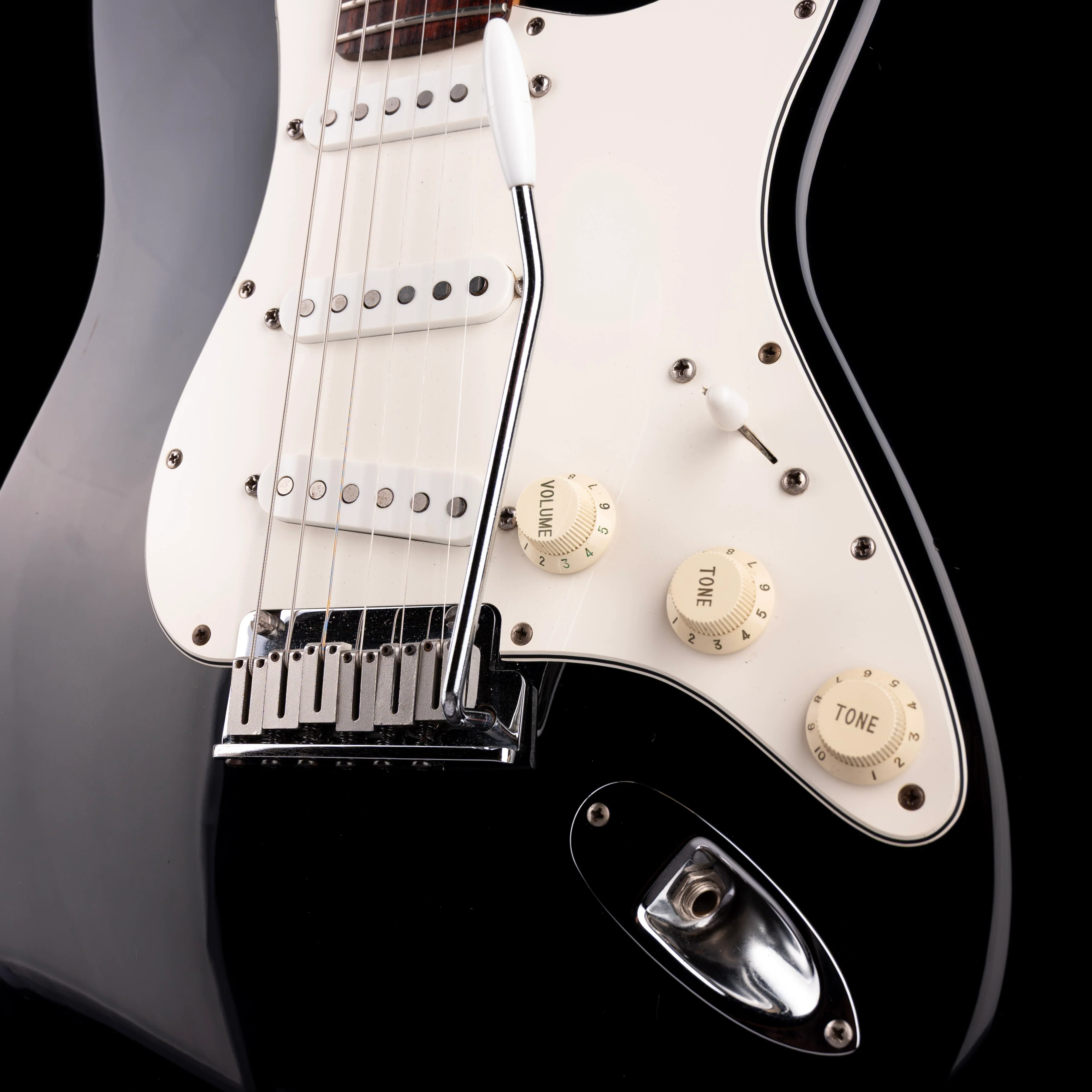 Pre Owned 1996 Fender 50th Anniversary American Standard Stratocaster Black With Case - Image 5