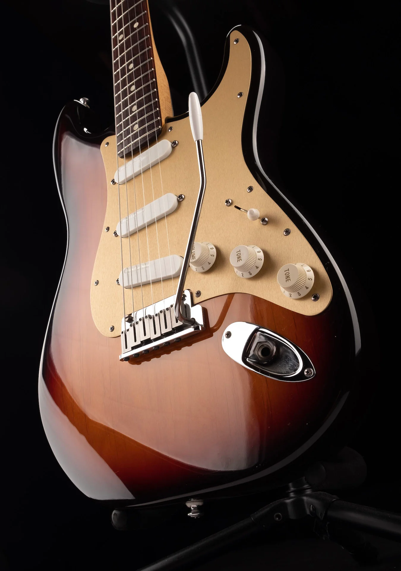 Pre Owned 1996 Fender 50th Anniversary Stratocaster Plus 3-Tone Sunburst with Case - Image 4