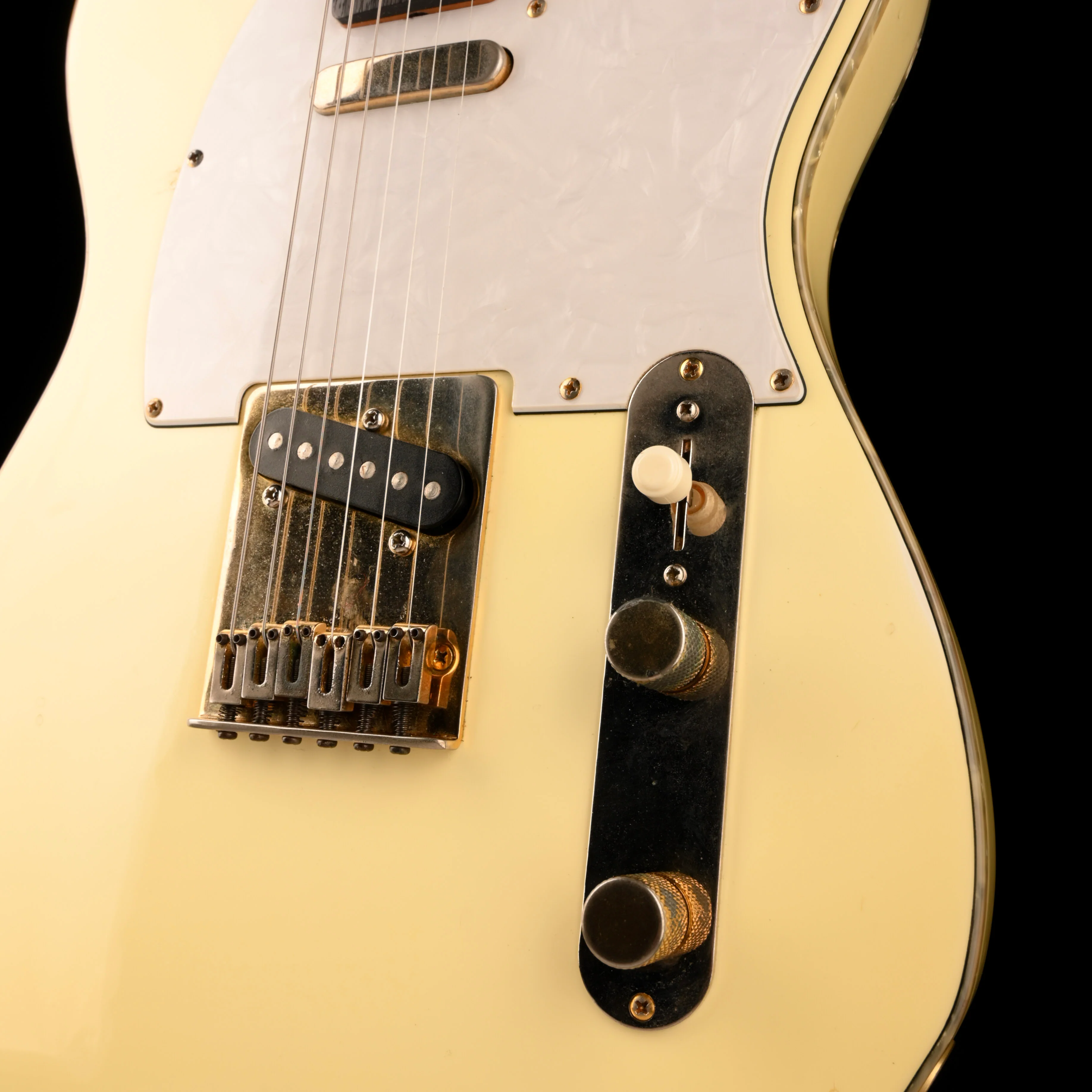 Pre Owned 1996 Fender 50th Anniversary Telecaster Custom Vintage White With Case - Image 5