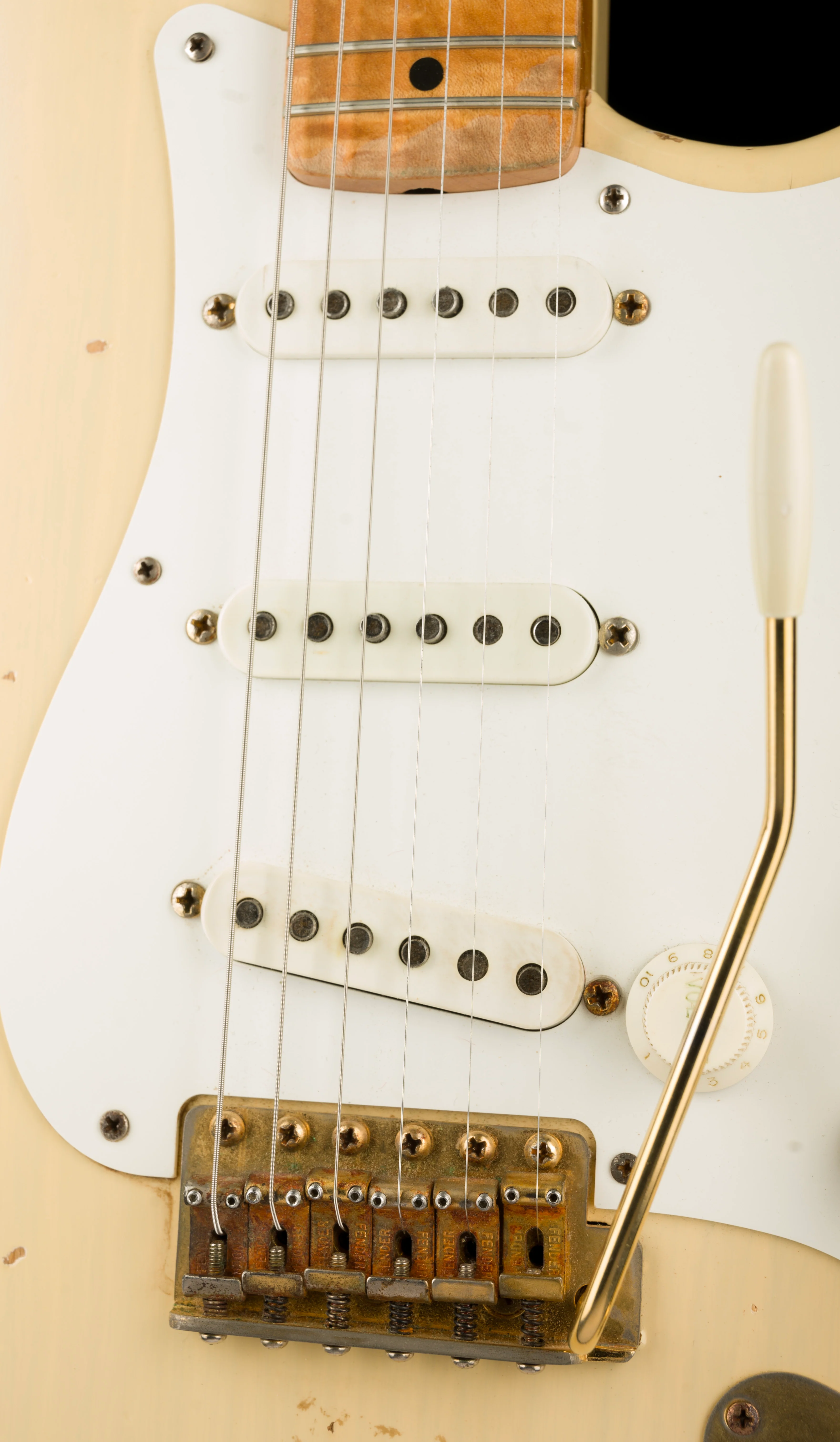 Pre Owned 1996 Fender Custom Shop Vince Cunetto Relic 50s Stratocaster Blonde with OHSC - Image 7