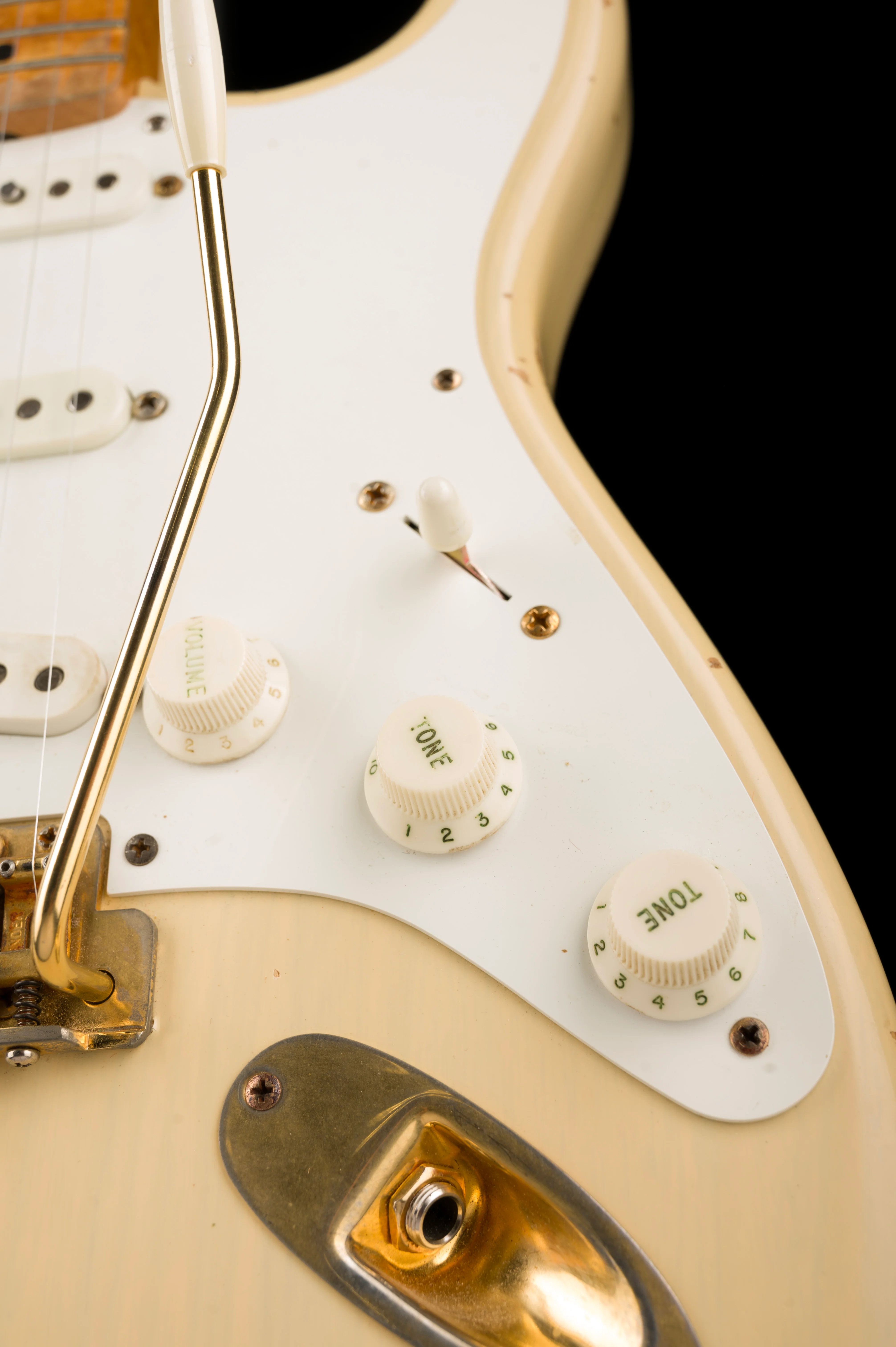 Pre Owned 1996 Fender Custom Shop Vince Cunetto Relic 50s Stratocaster Blonde with OHSC - Image 8