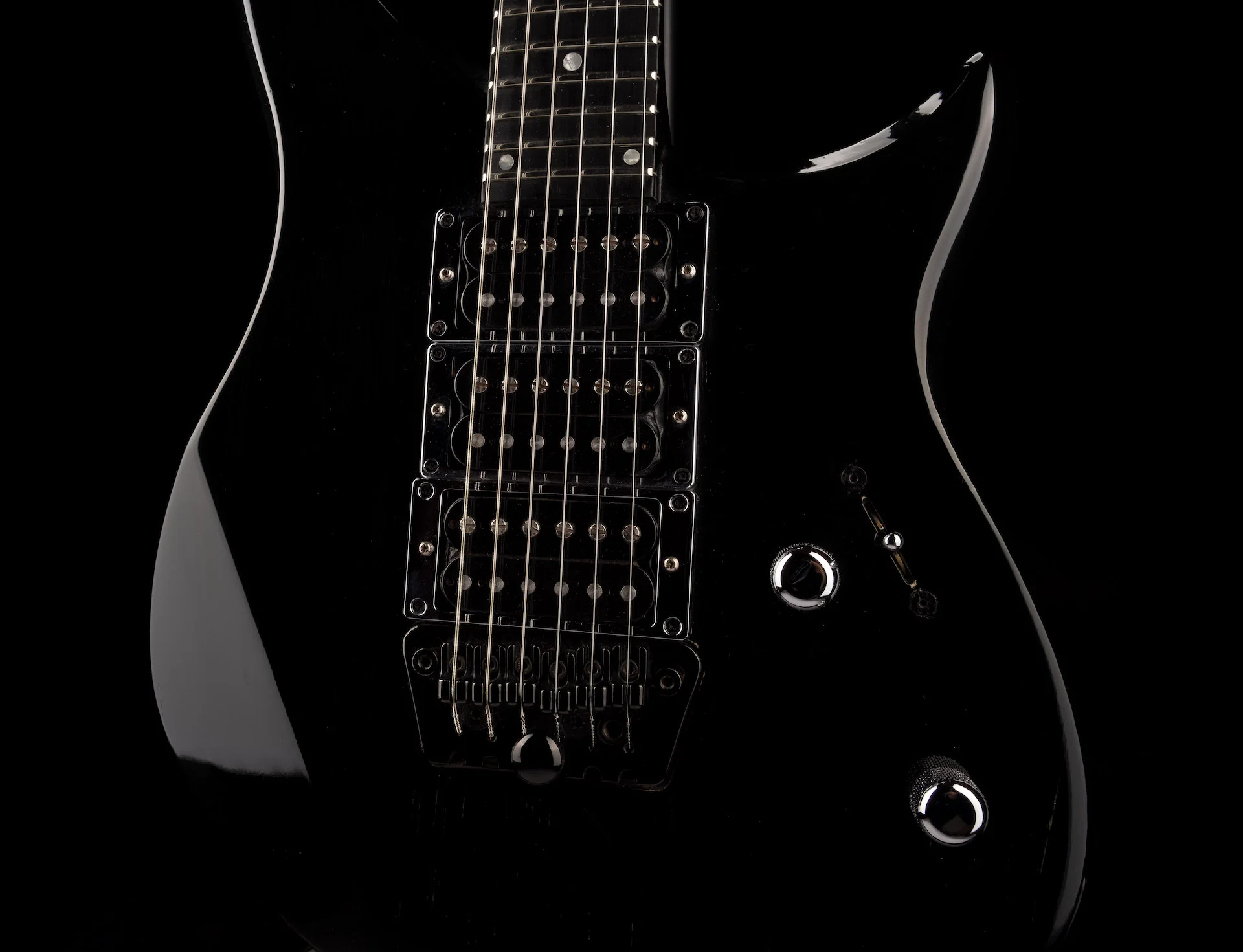 Pre Owned 1996 Gibson M-III Black With Gig Bag - Image 6