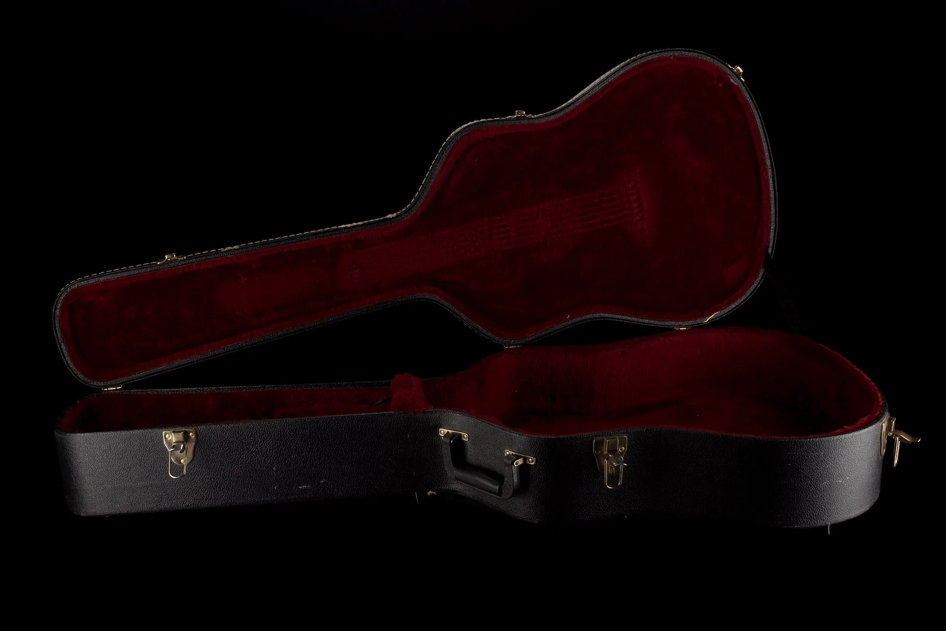 Pre Owned 1996 Guild DV52 NT-HG Natural Dreadnought Acoustic W/ Case - Image 24