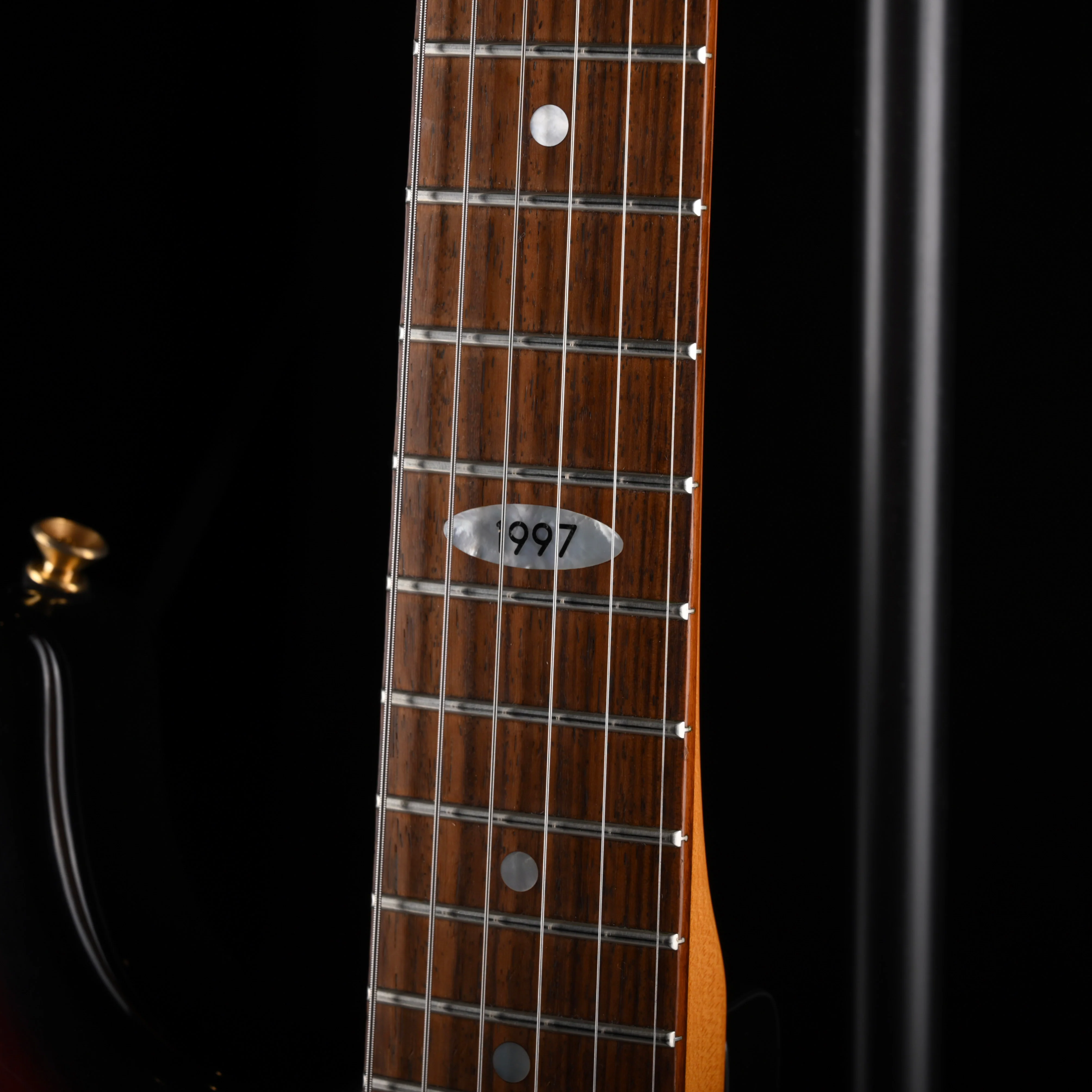 Pre Owned 1997 Fender Stratocaster Collector's Edition 3-Tone Sunburst  #1661 of 1997 With OHSC - Image 4