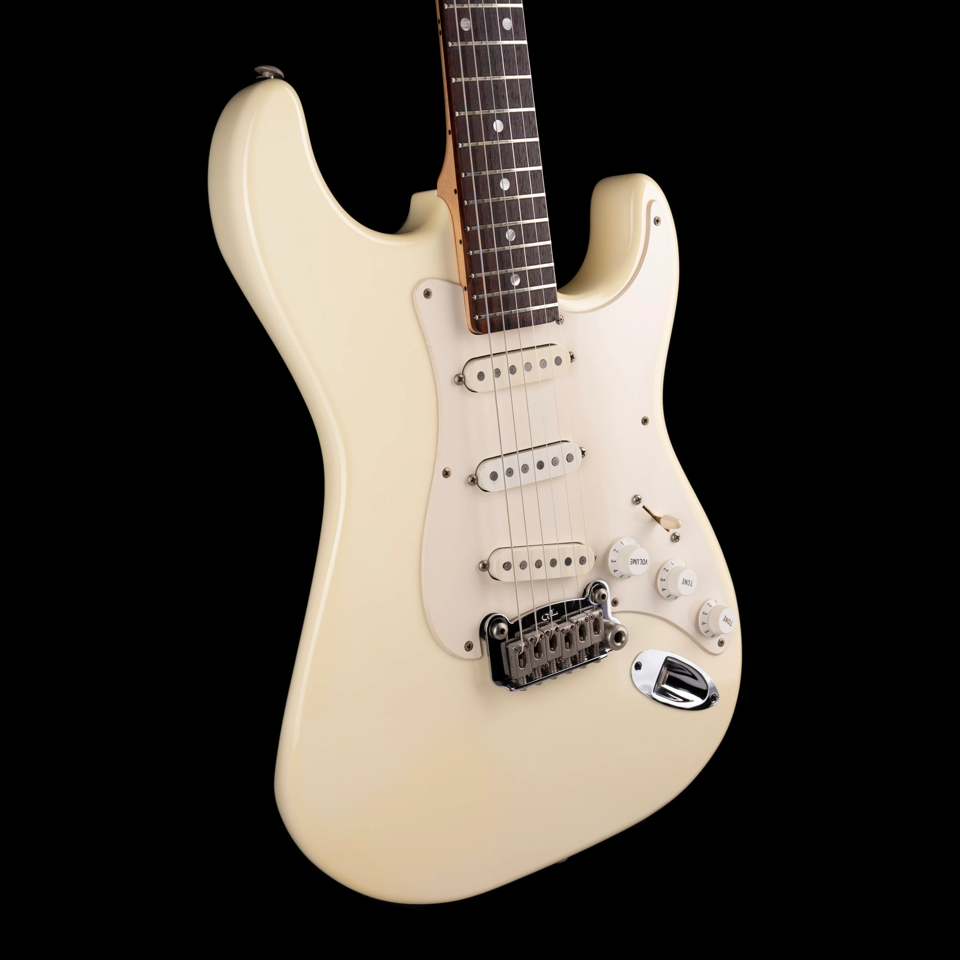 Pre Owned 1997 G&L Legacy Deluxe White Electric Guitar With OHSC - Image 6
