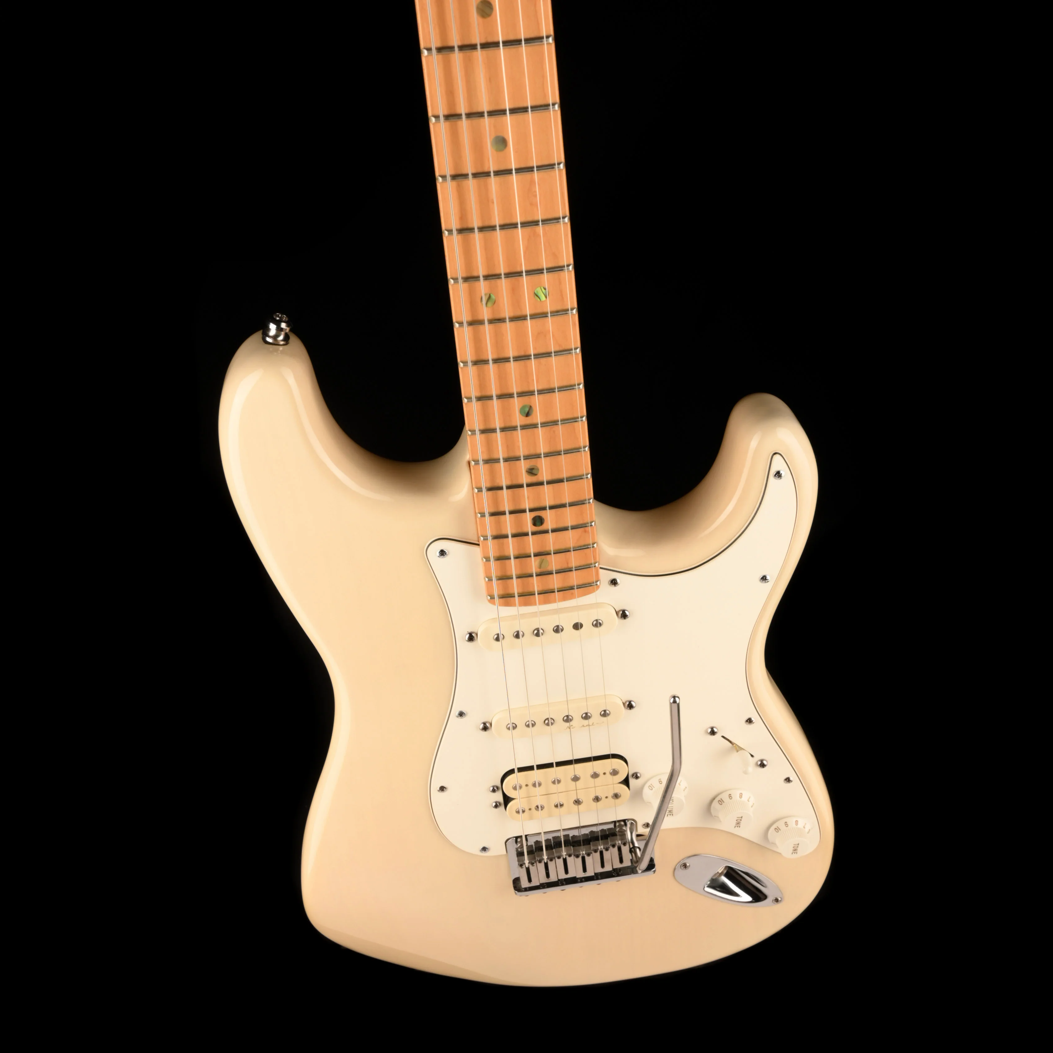 Pre Owned 1998 Fender American Deluxe Fat Stratocaster HSS White Blonde with Bag - Image 4
