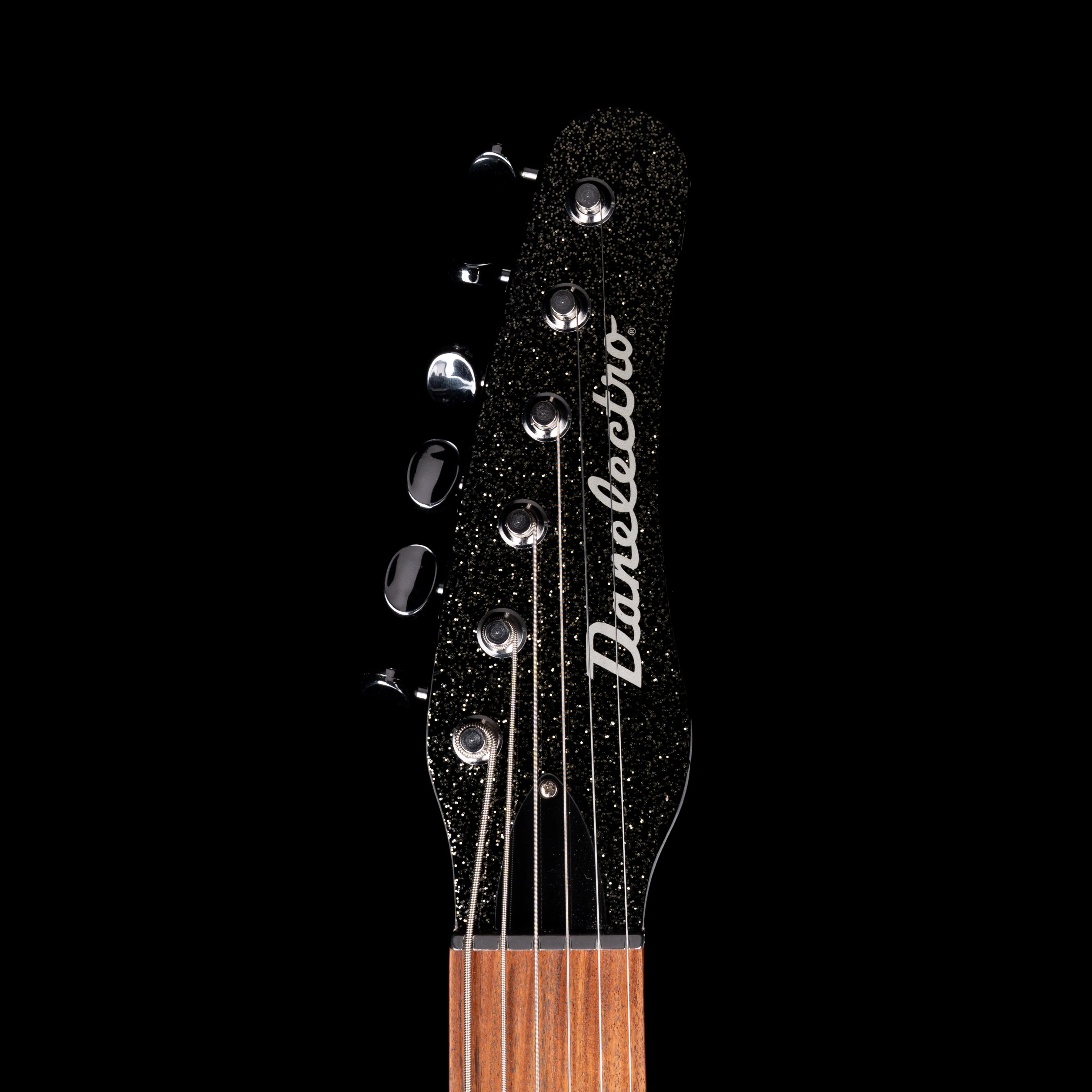 Pre Owned 1999 Danelectro ‘56 Reissue Baritone Guitar Black Metal Flake - Image 12