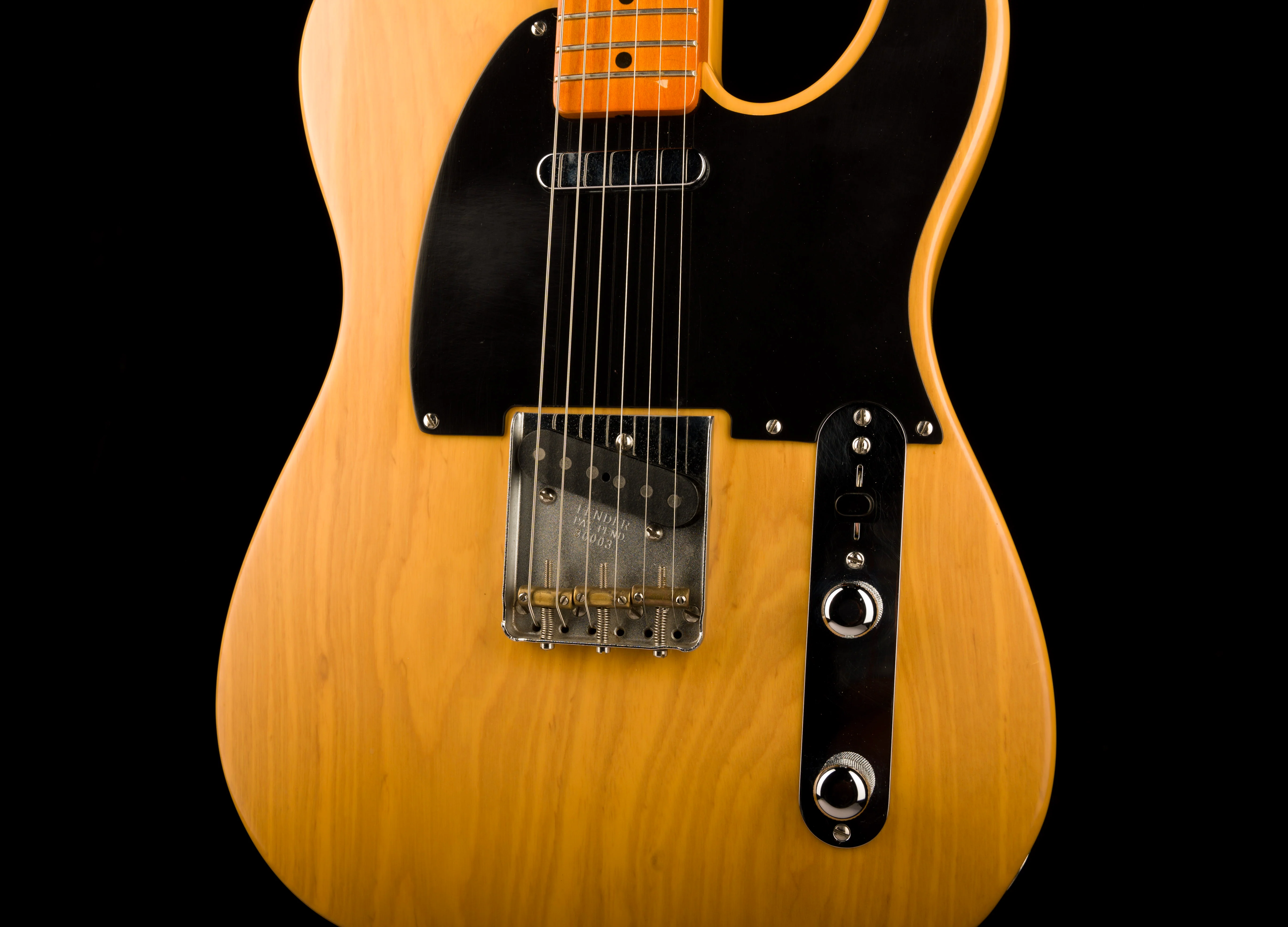Pre Owned 1999 Fender American Vintage 1952 Reissue Telecaster Butterscotch Blonde with Case - Image 6