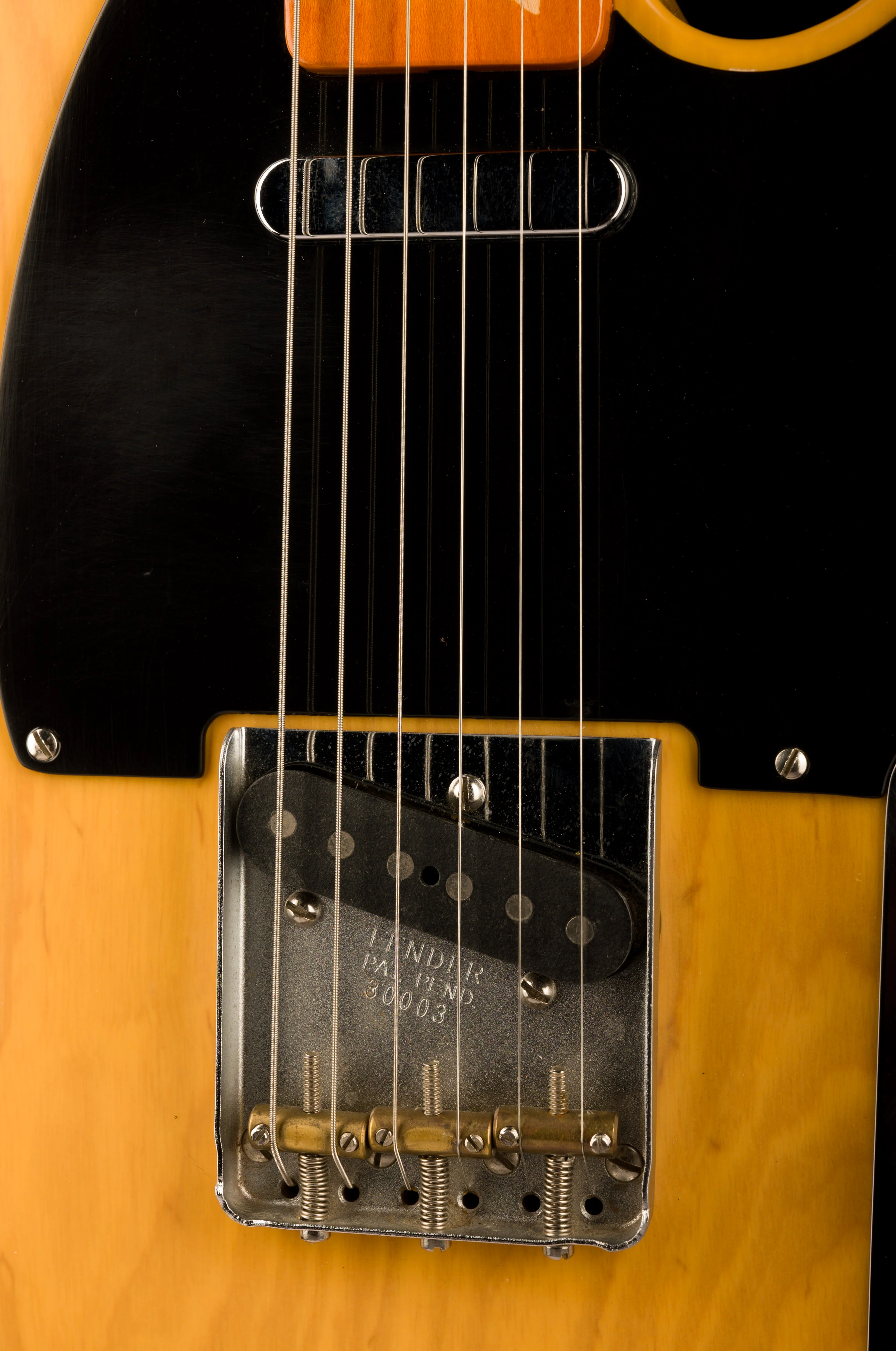 Pre Owned 1999 Fender American Vintage 1952 Reissue Telecaster Butterscotch Blonde with Case - Image 7