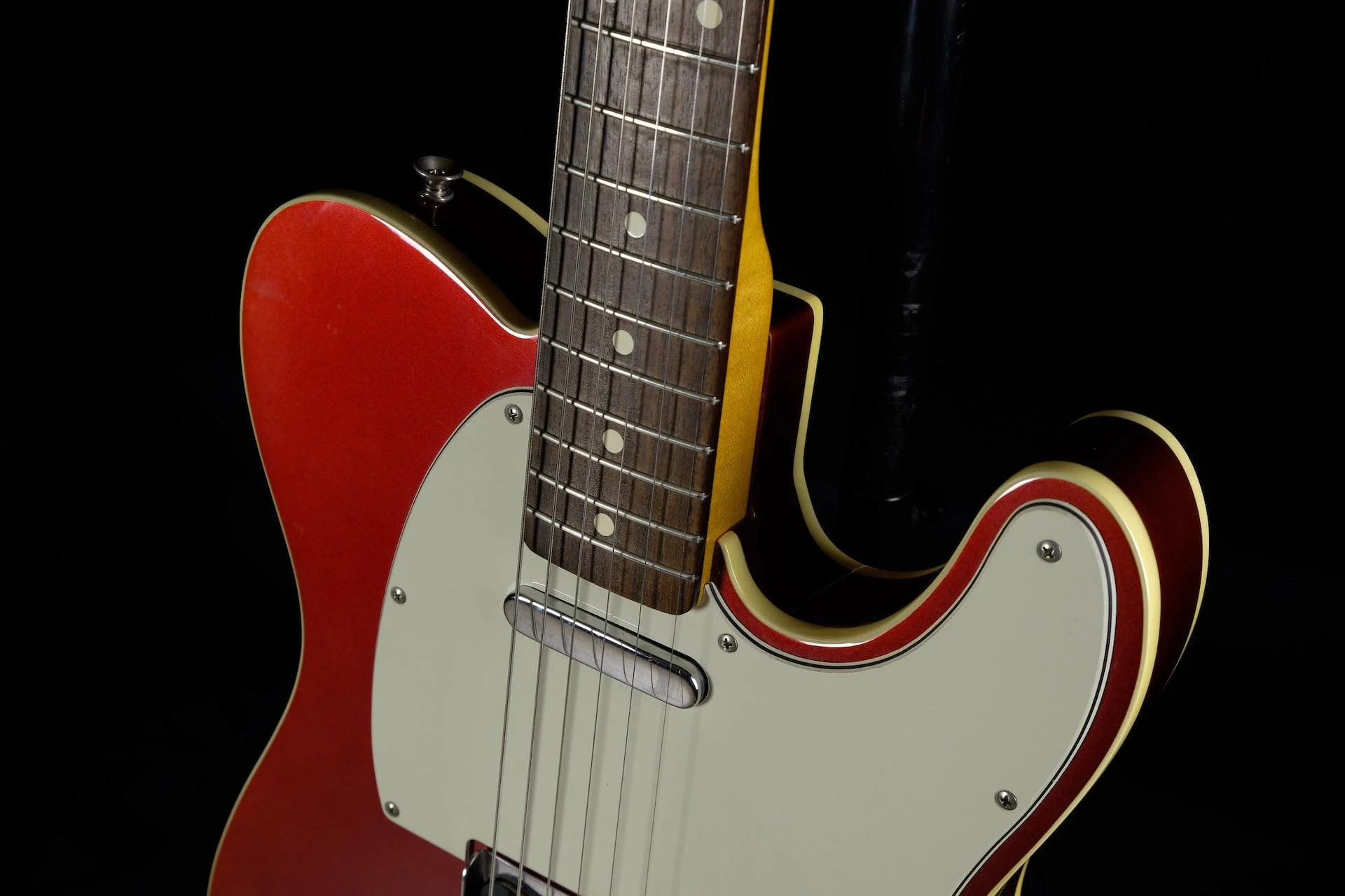 Pre-Owned 2000 Fender Artist Series American Vintage '62 Tele Custom Candy Apple Red With OHSC - Image 8