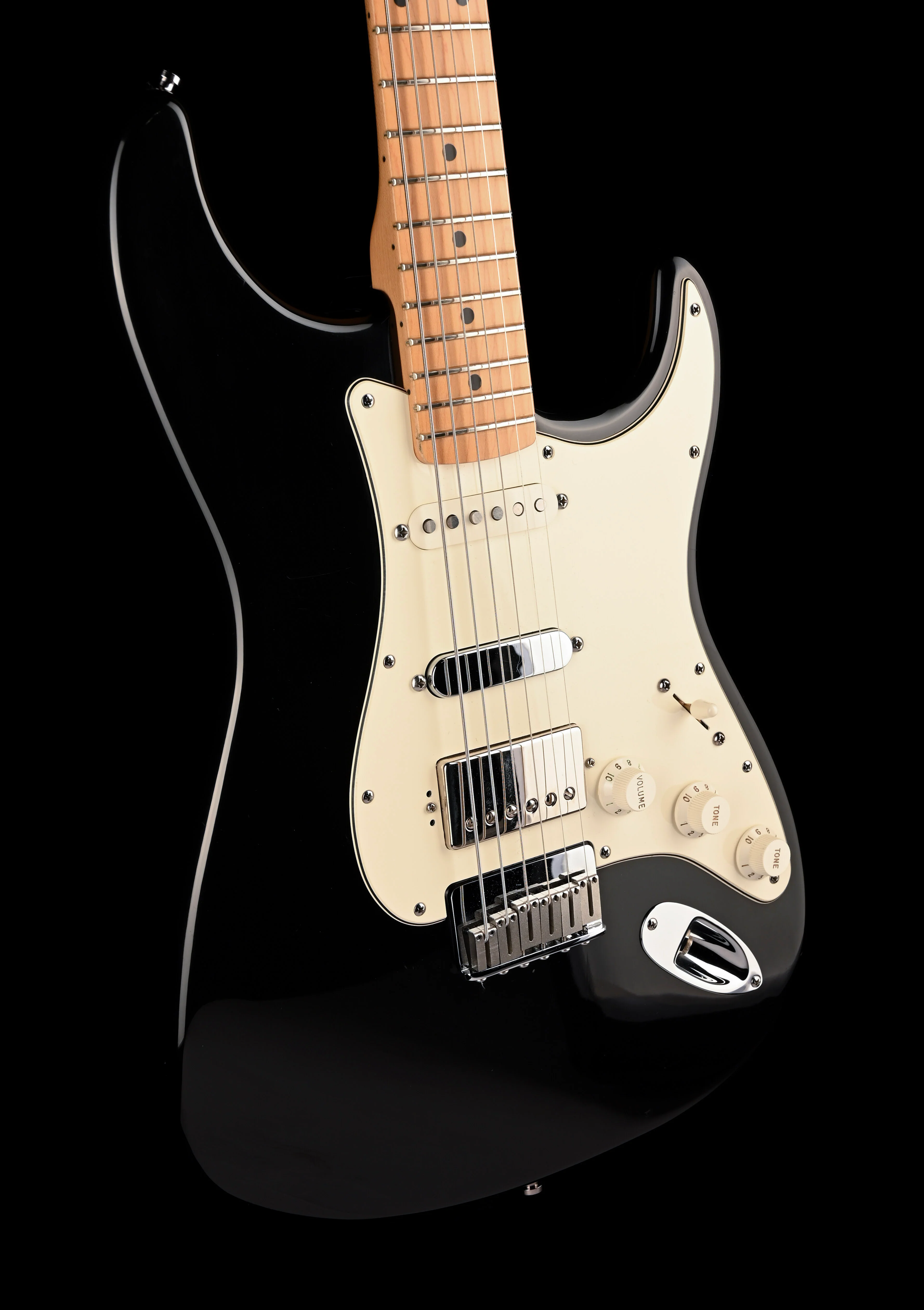 Pre Owned 2000 Fender Subsonic Baritone Guitar Black With OHSC - Image 10